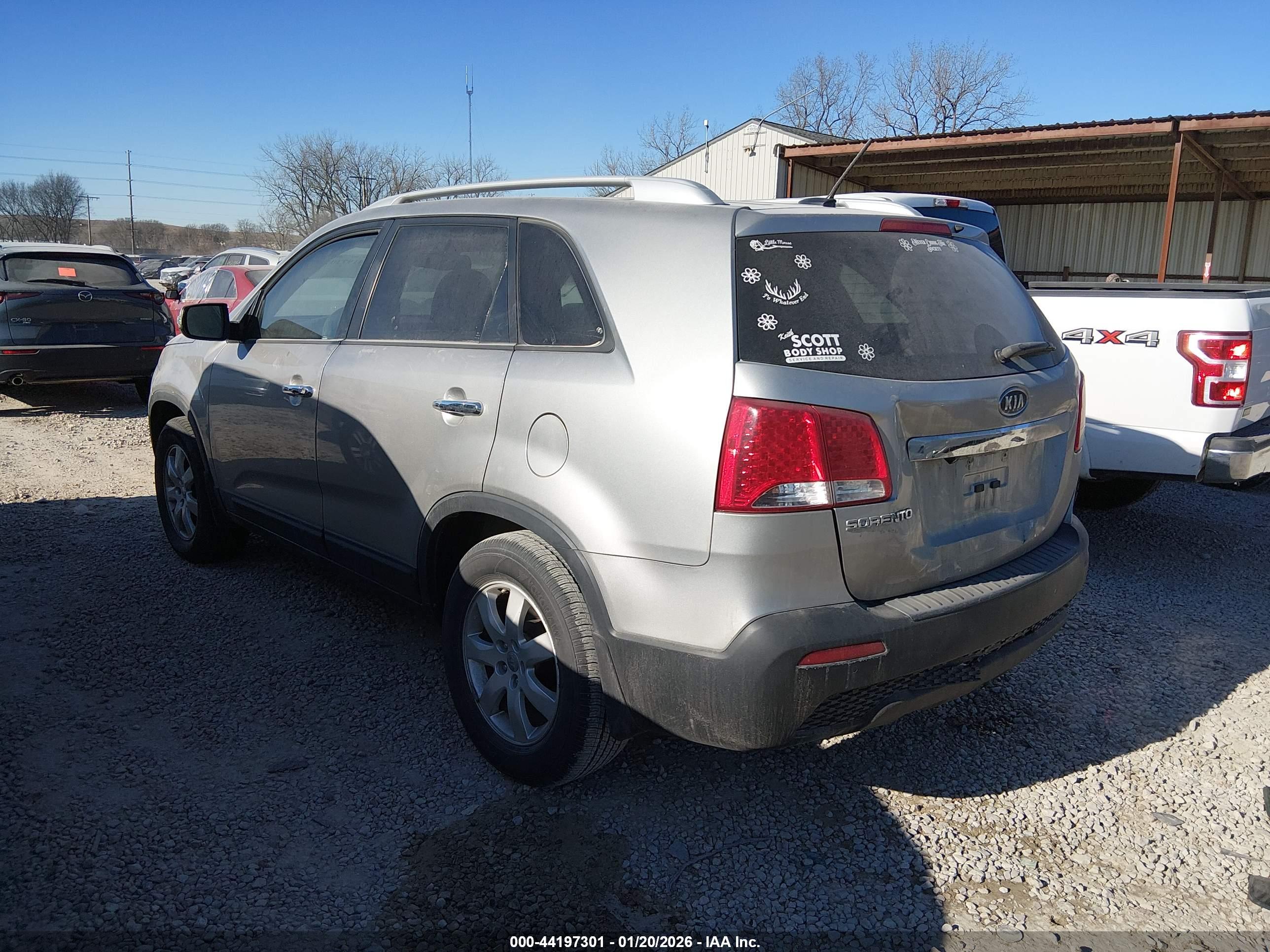 KIA SORENTO image 3