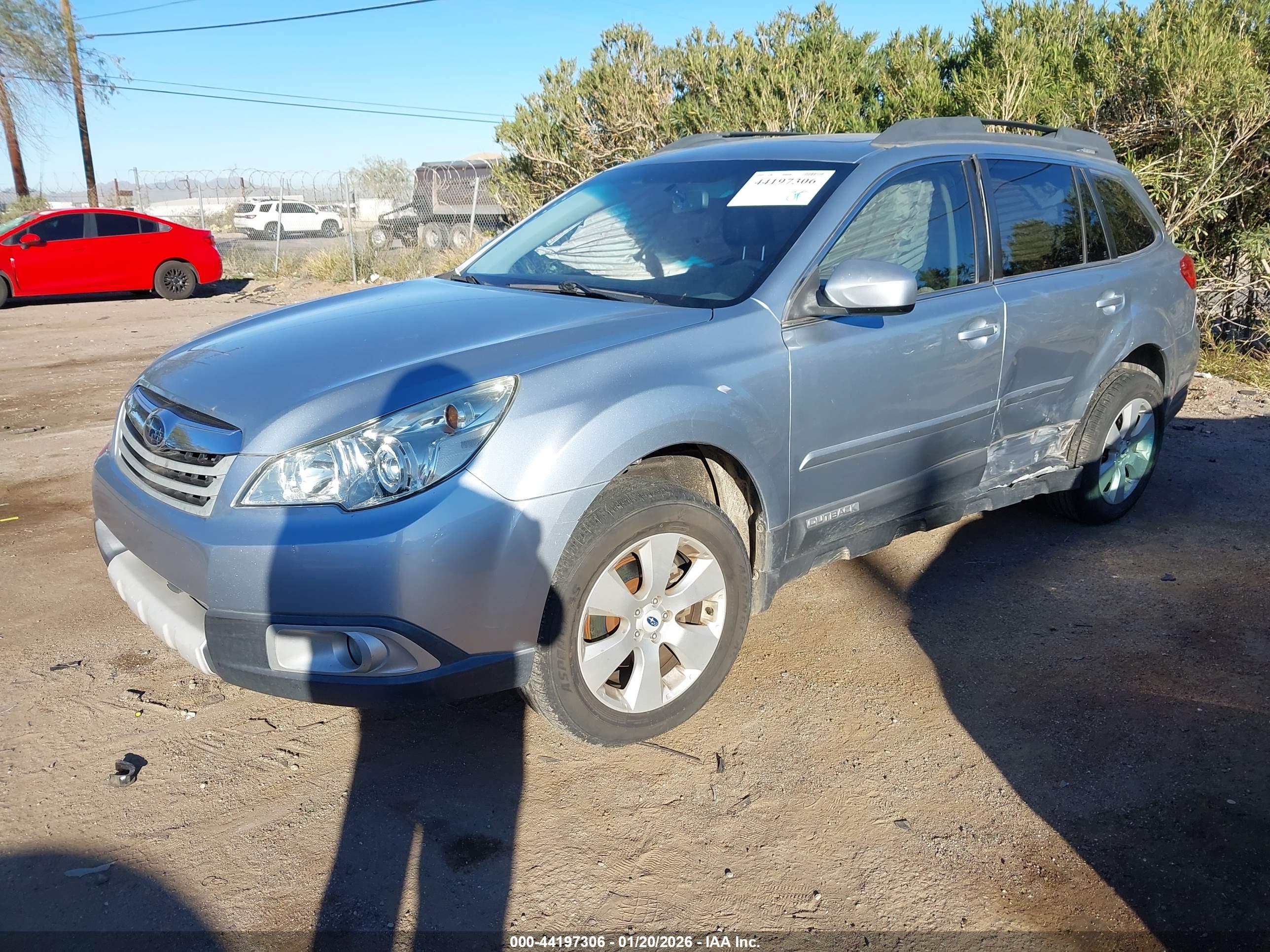 SUBARU OUTBACK image 2