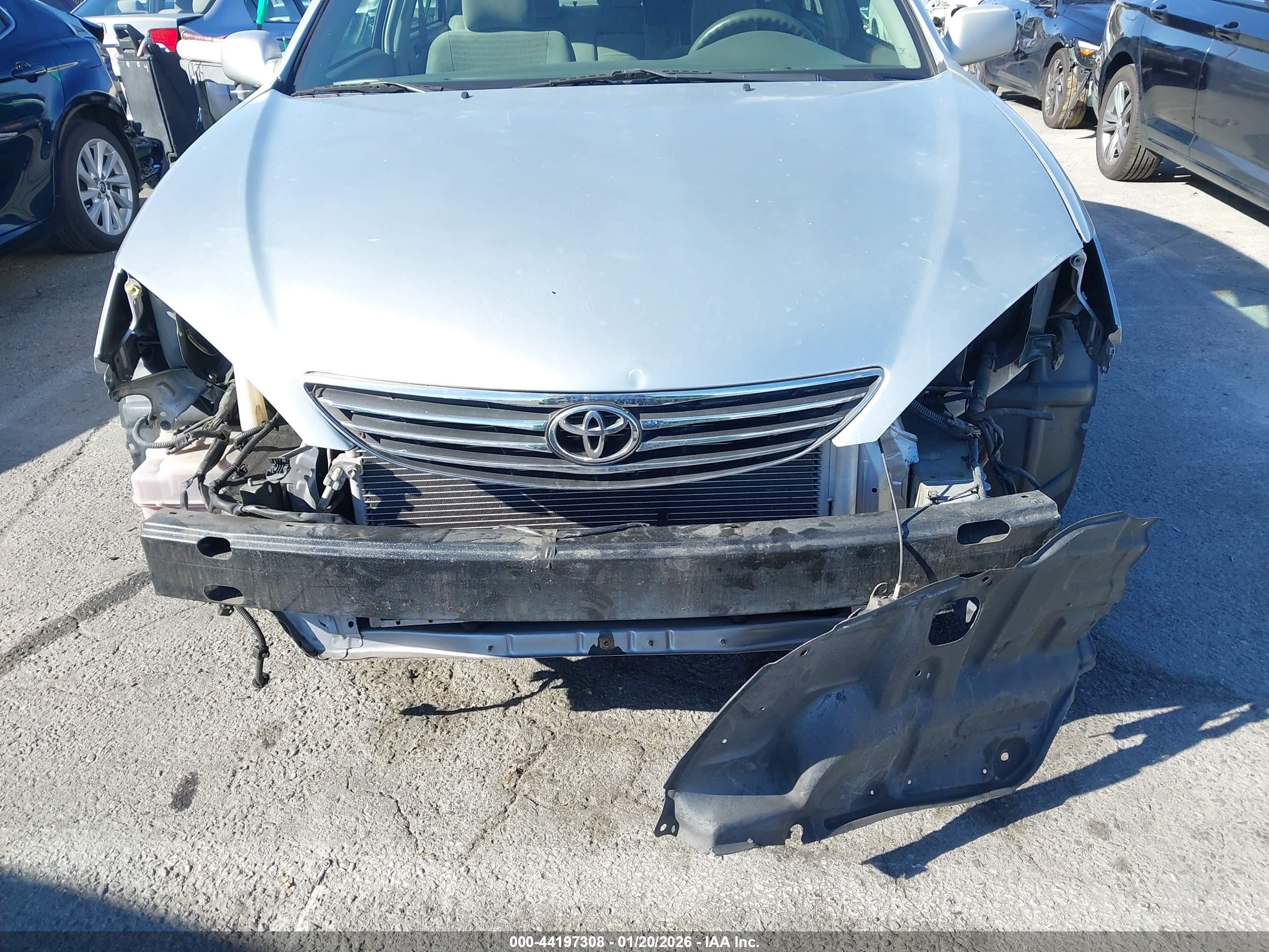 TOYOTA CAMRY image 6