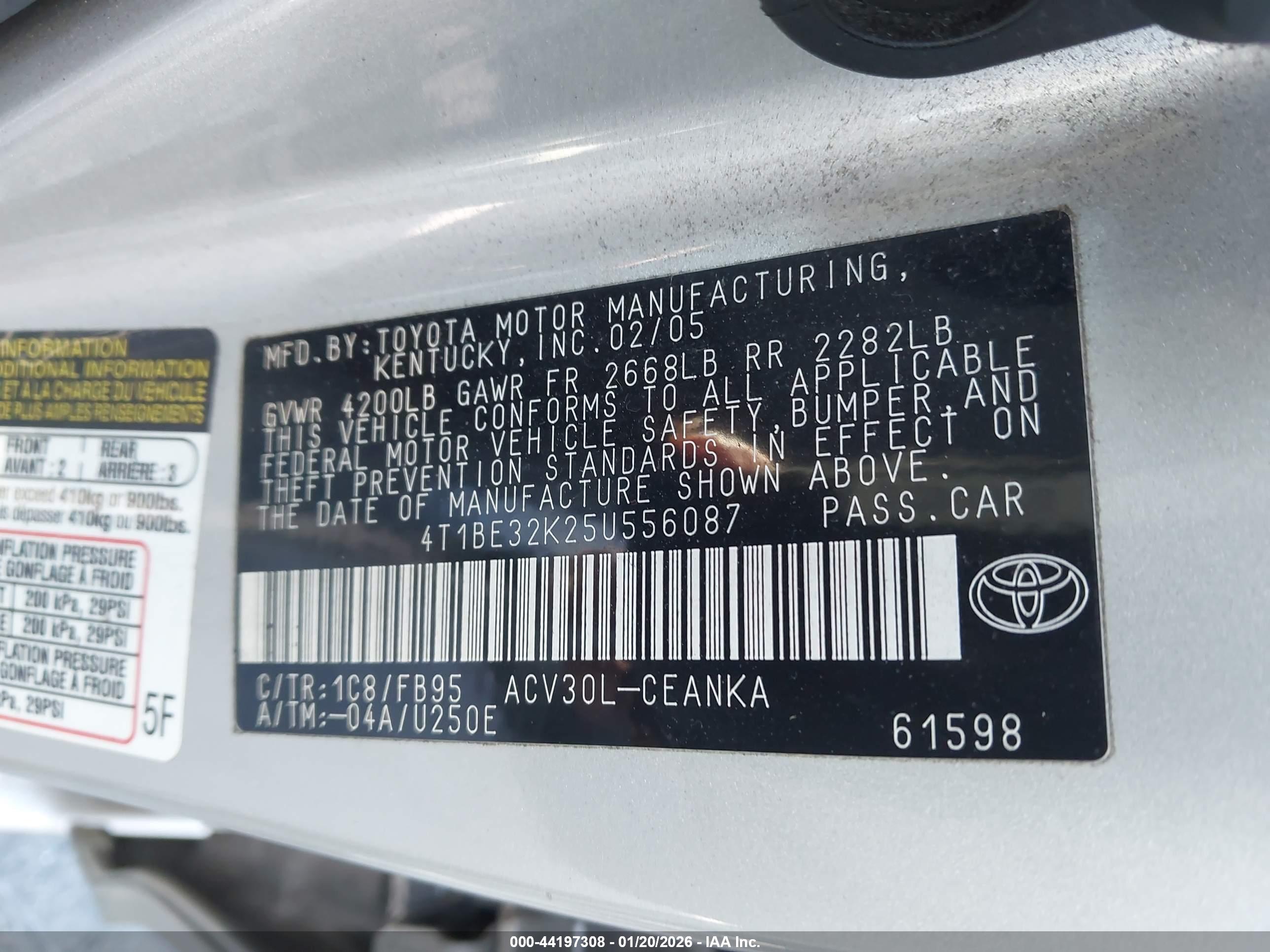 TOYOTA CAMRY image 9