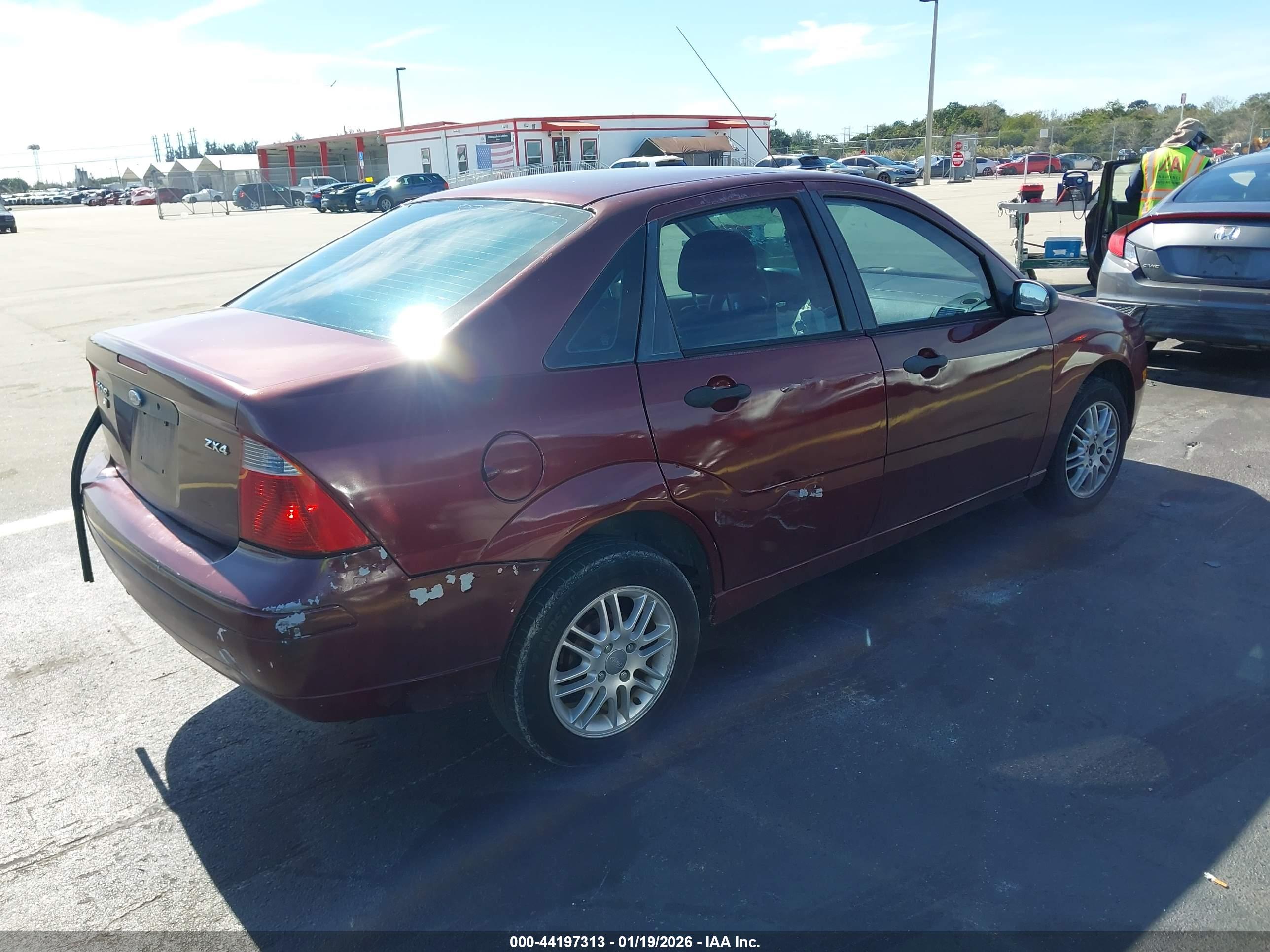 FORD FOCUS image 4