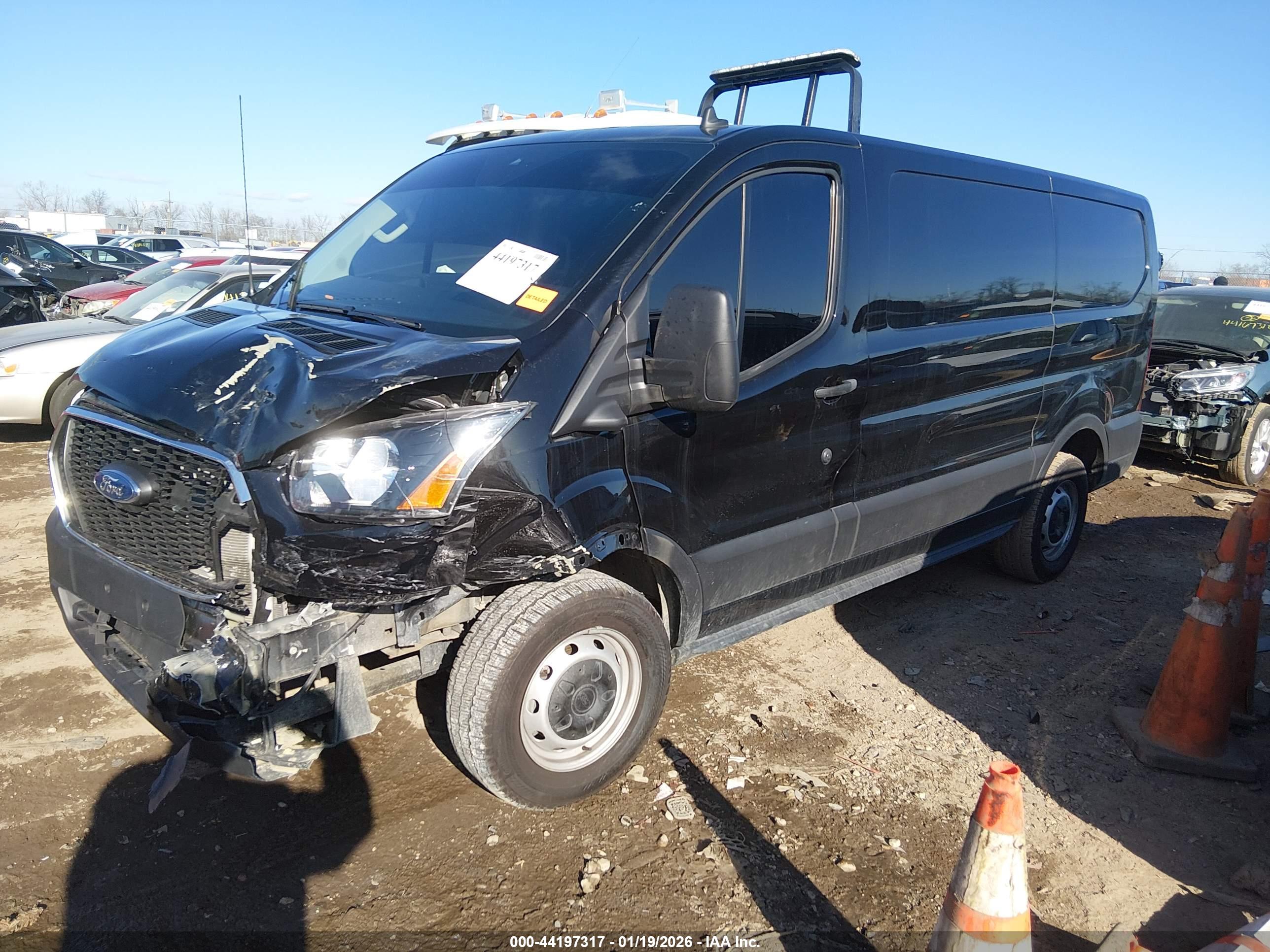 FORD TRANSIT-150 image 2