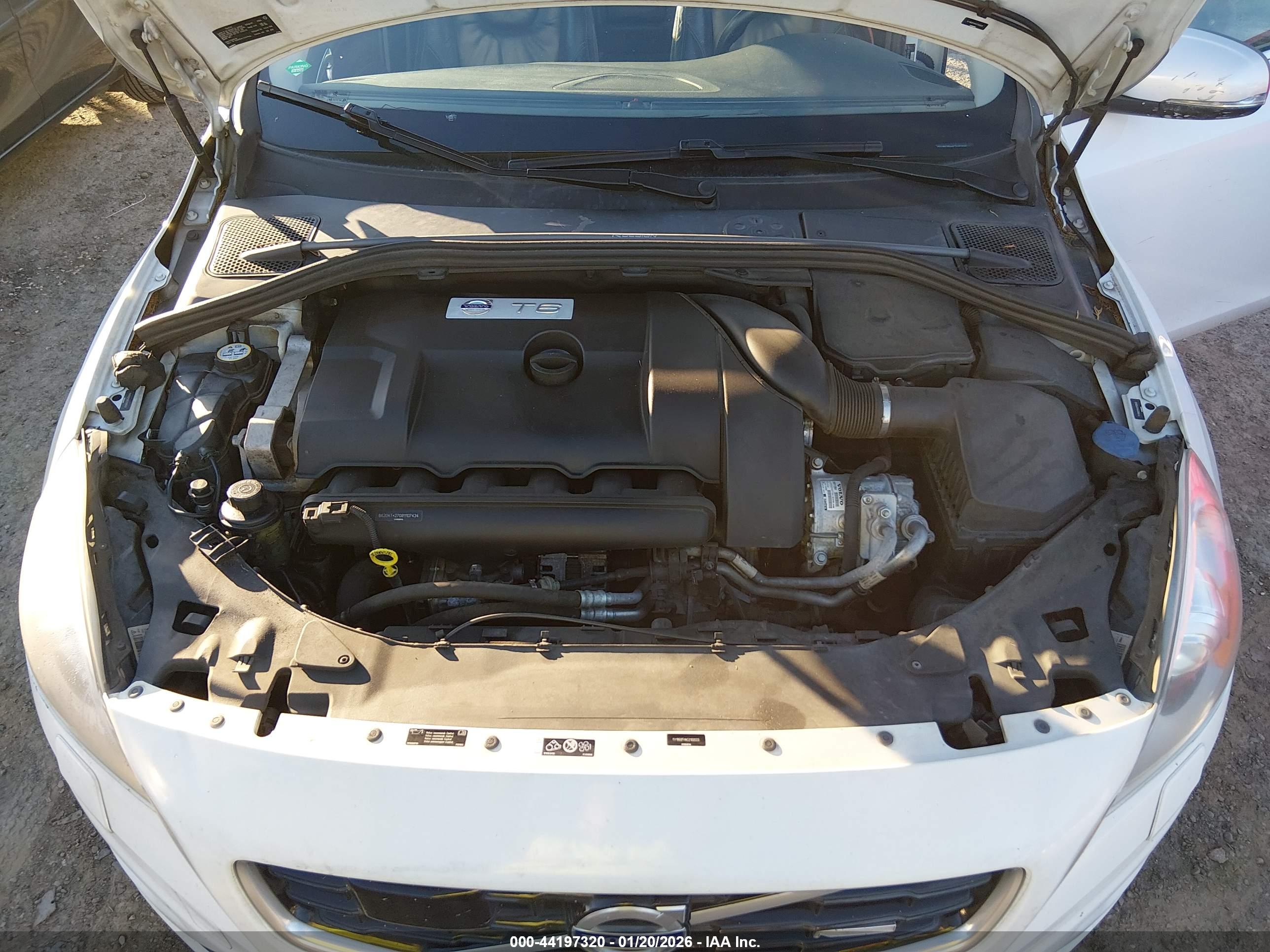 VOLVO S60 image 10