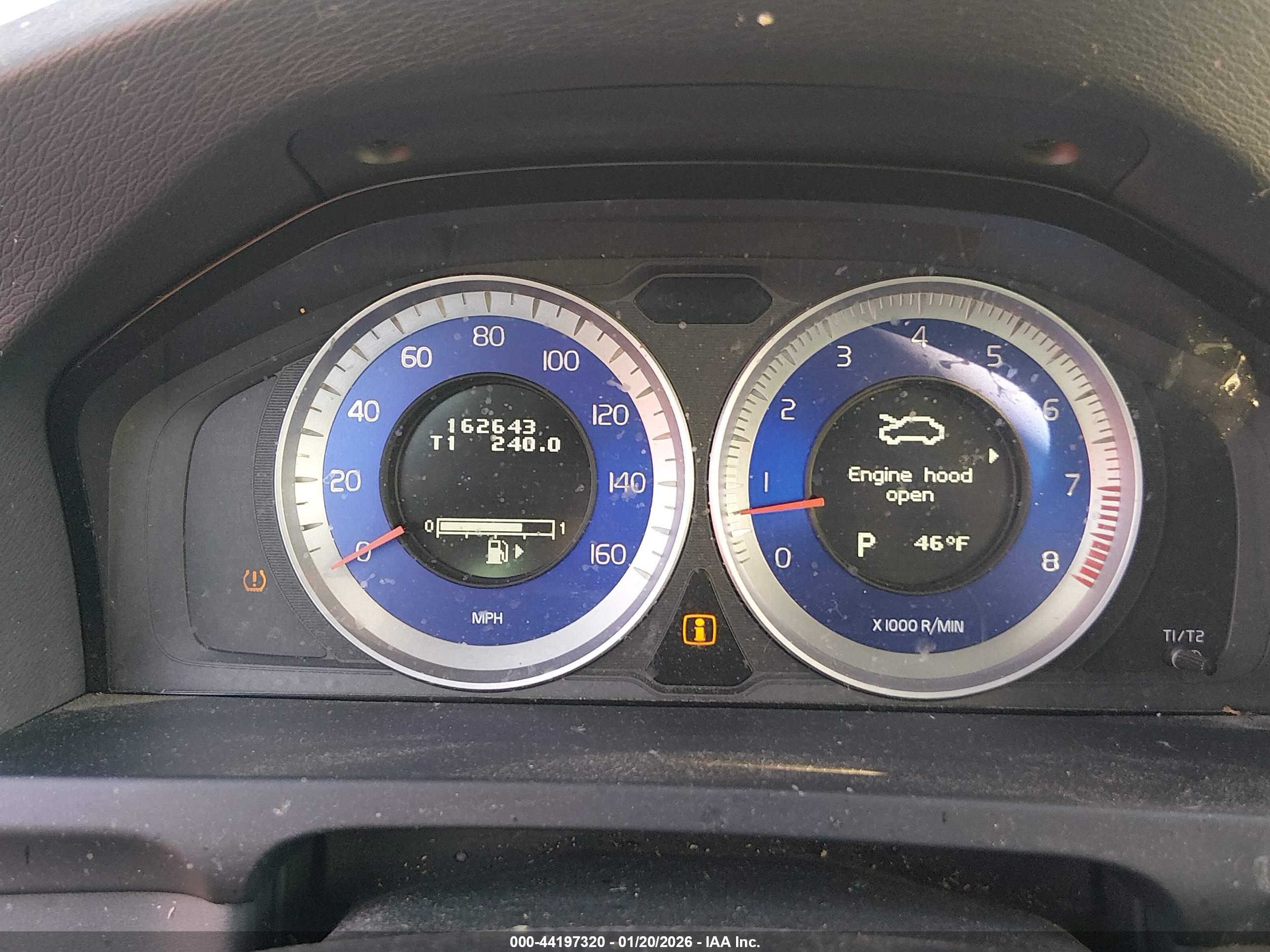 VOLVO S60 image 7