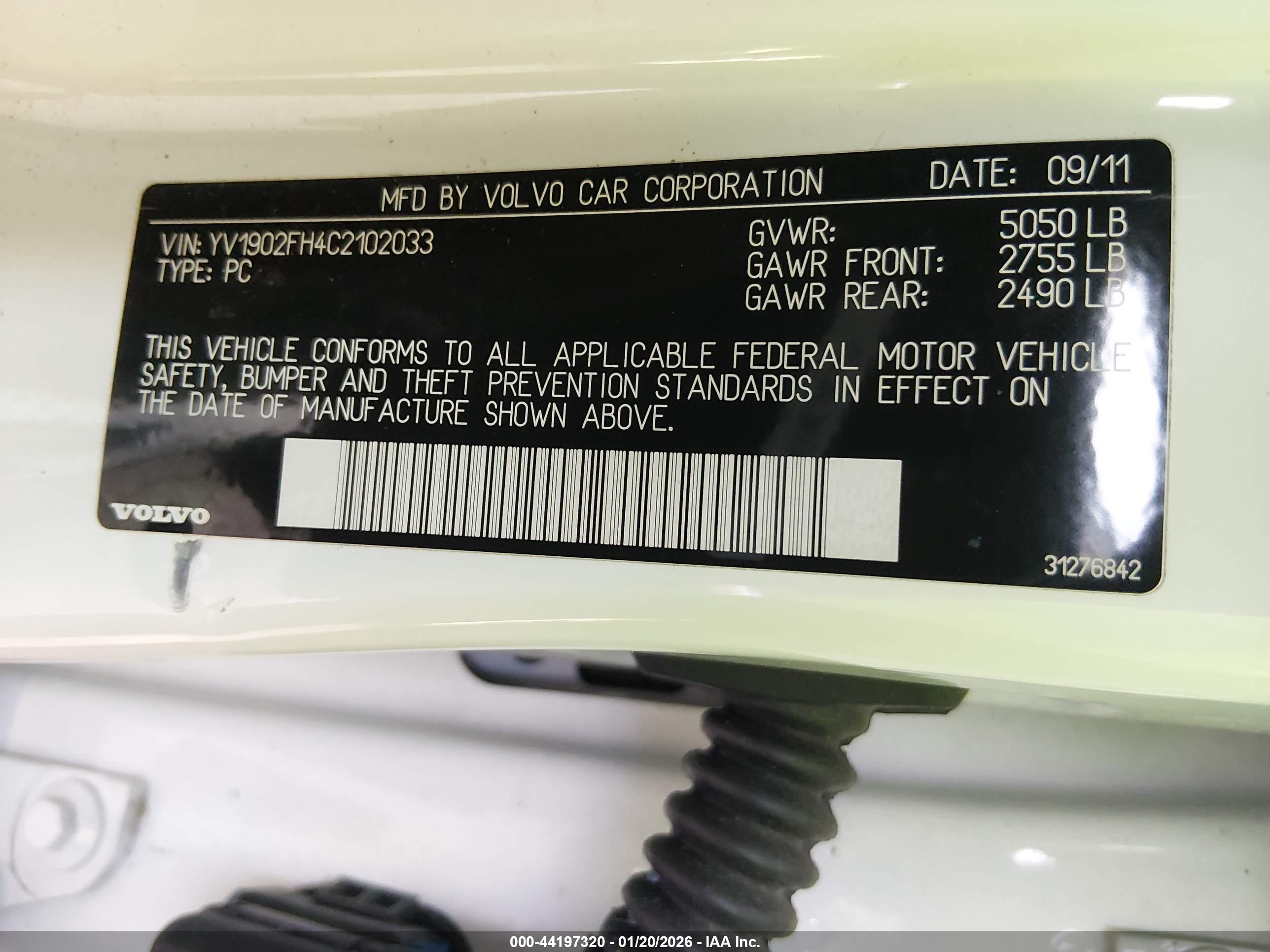 VOLVO S60 image 9