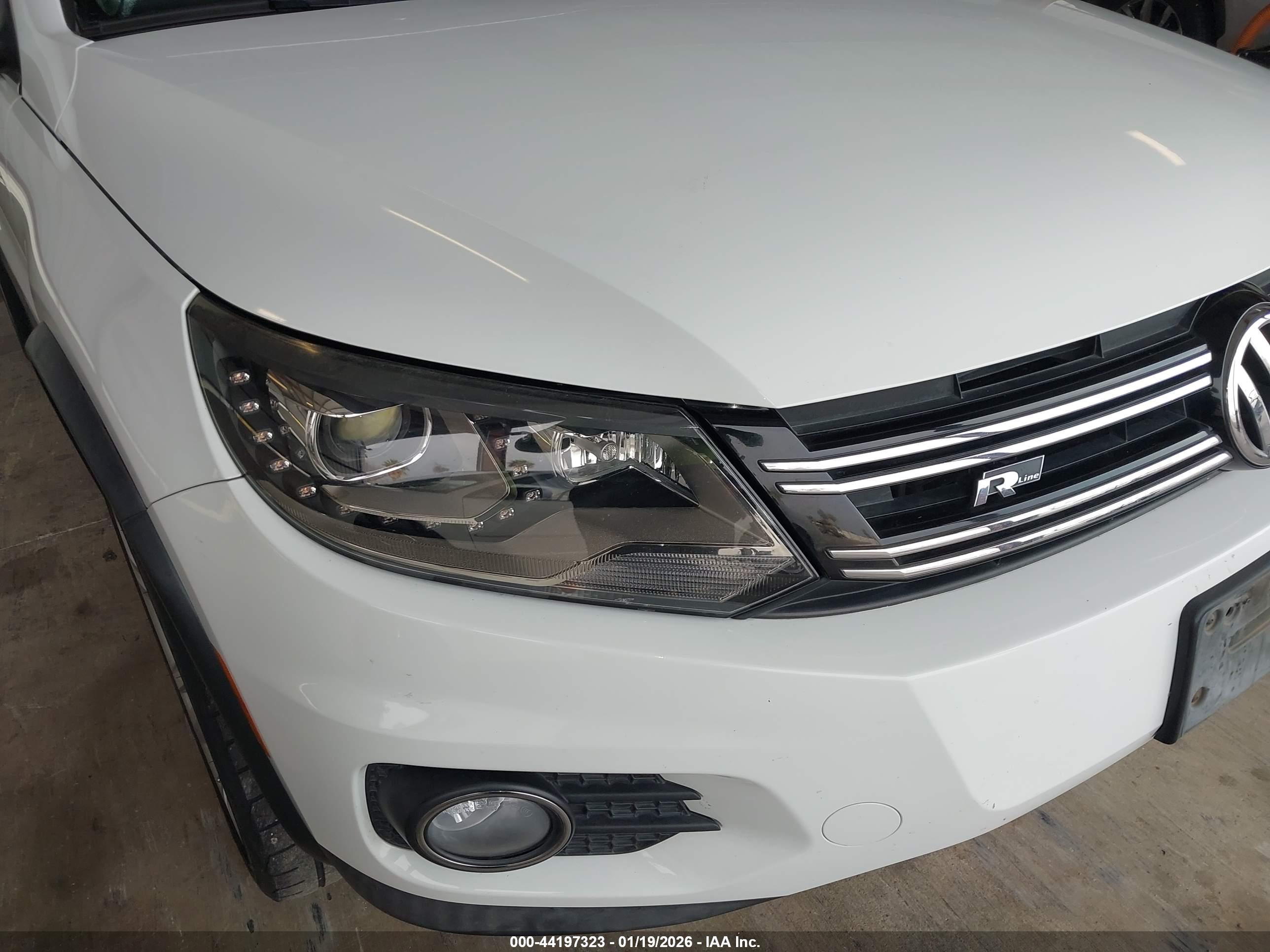 VOLKSWAGEN TIGUAN image 6