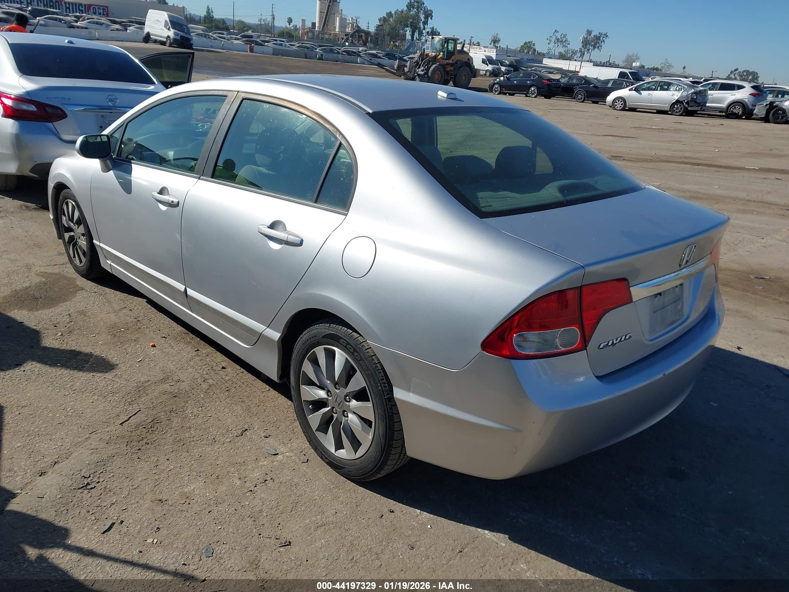 HONDA CIVIC image 3