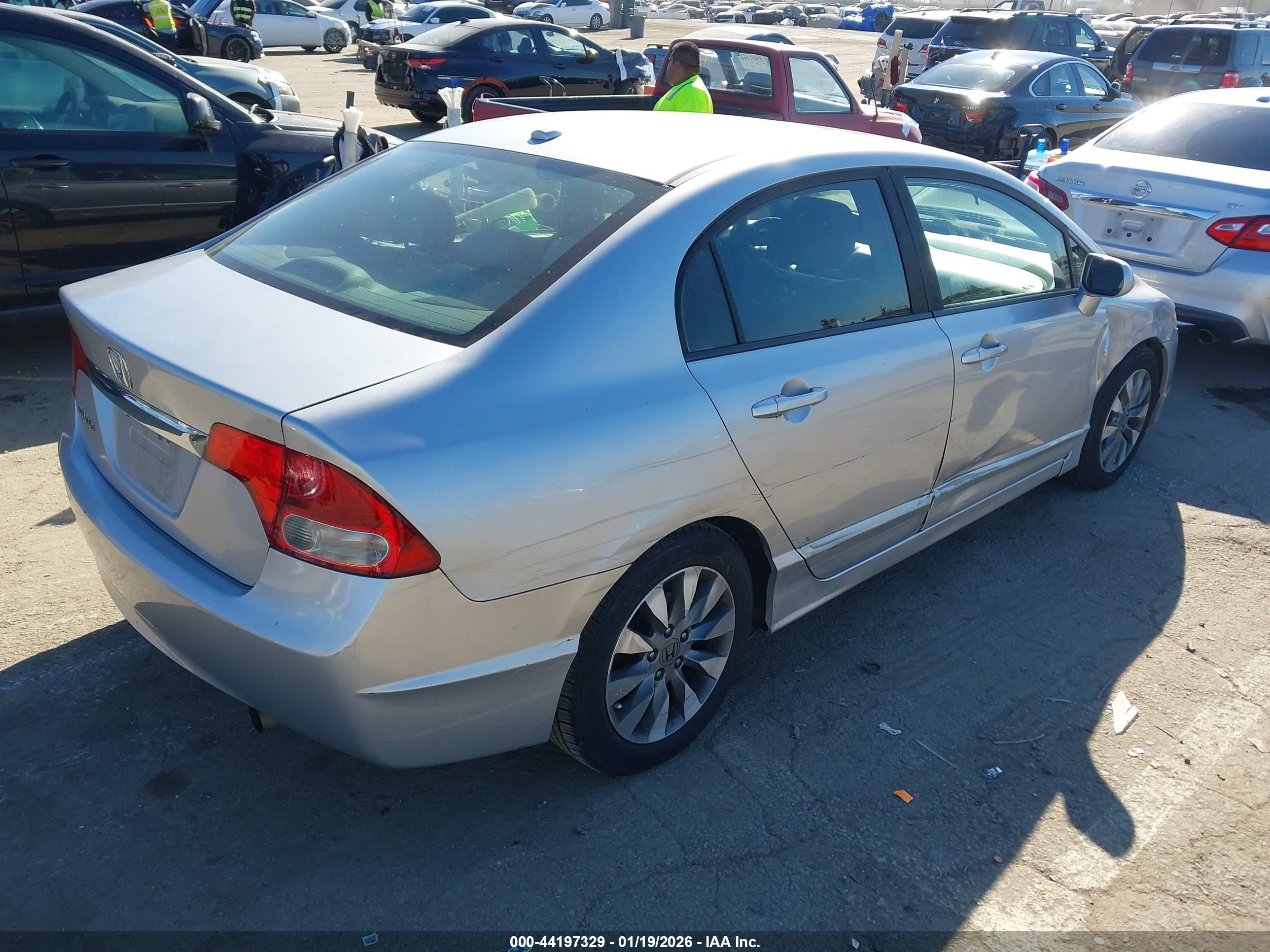 HONDA CIVIC image 4