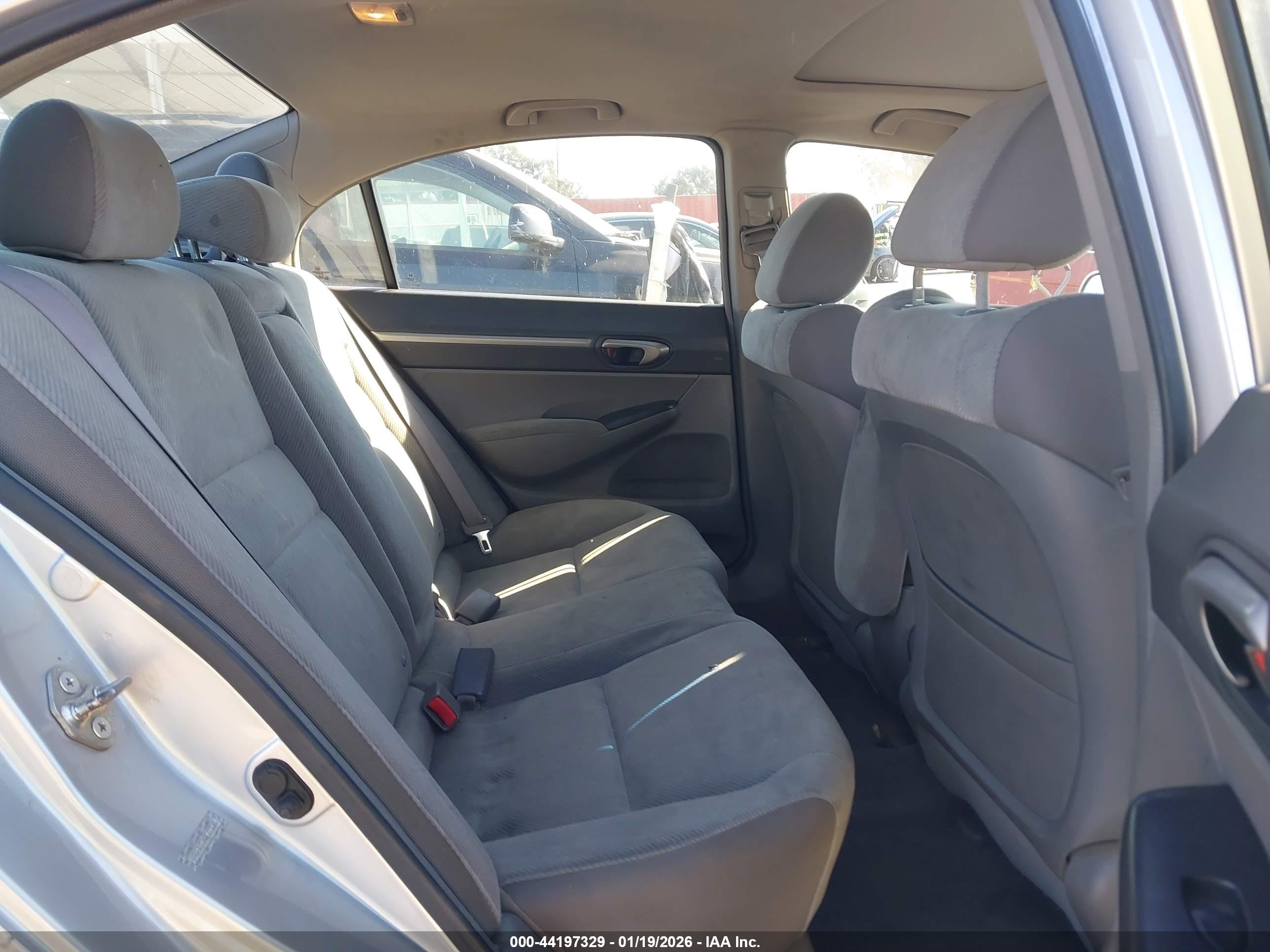 HONDA CIVIC image 8