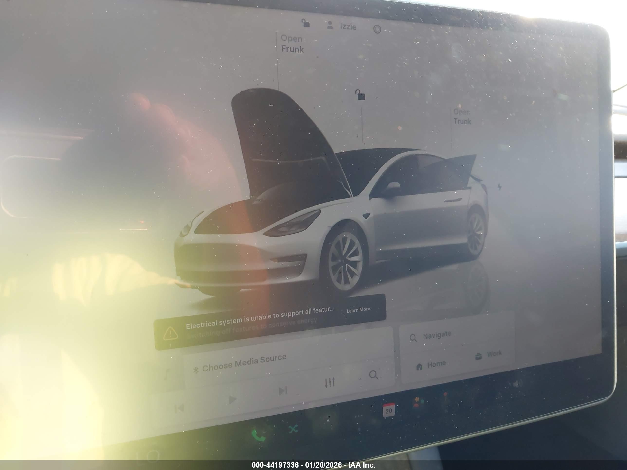 TESLA MODEL image 7