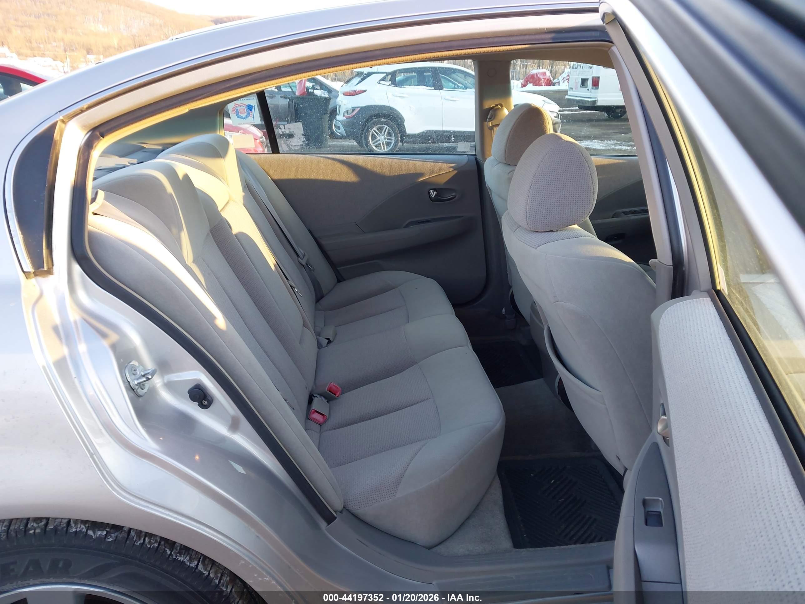 NISSAN ALTIMA image 8