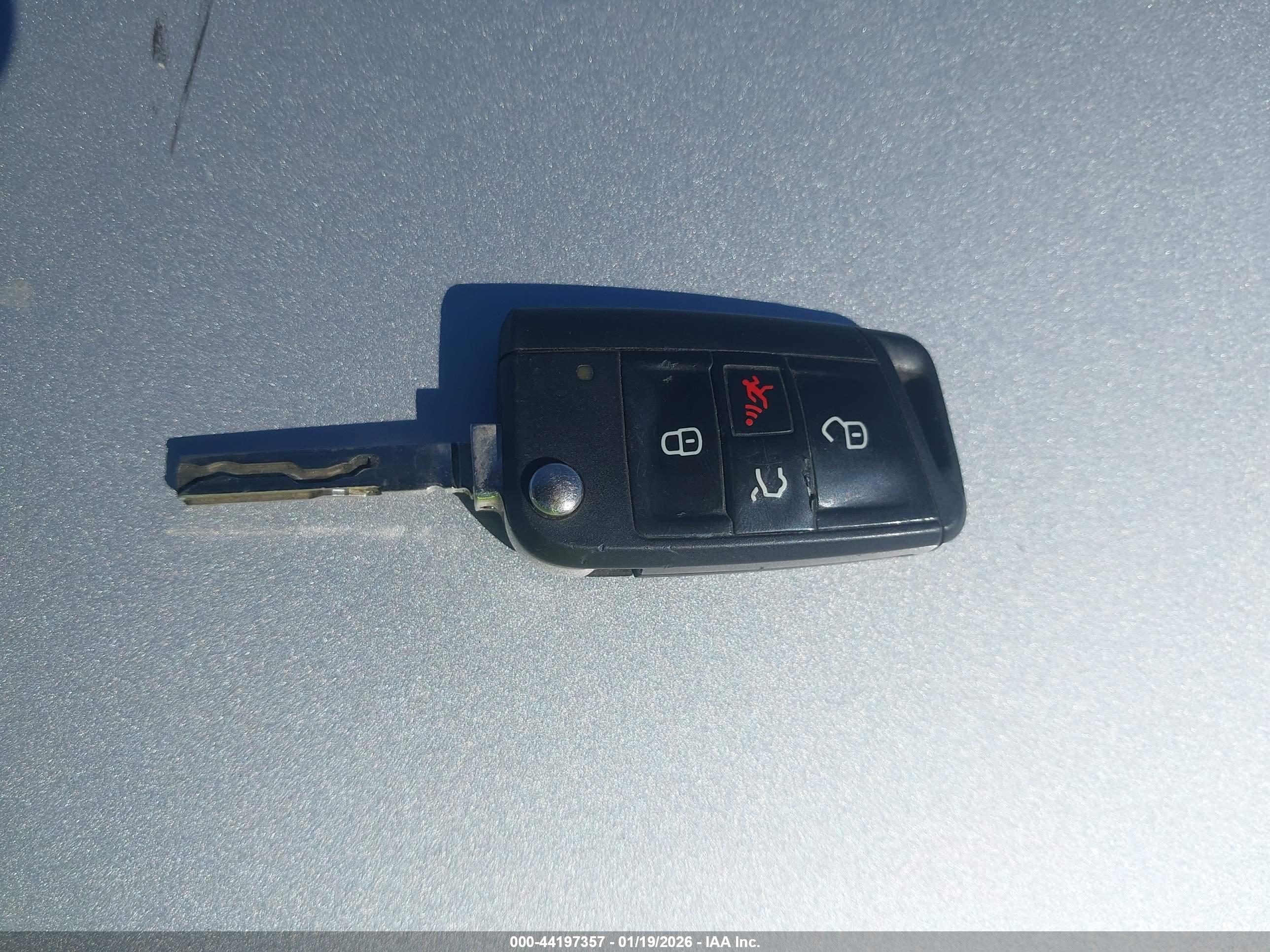 VOLKSWAGEN TIGUAN image 11