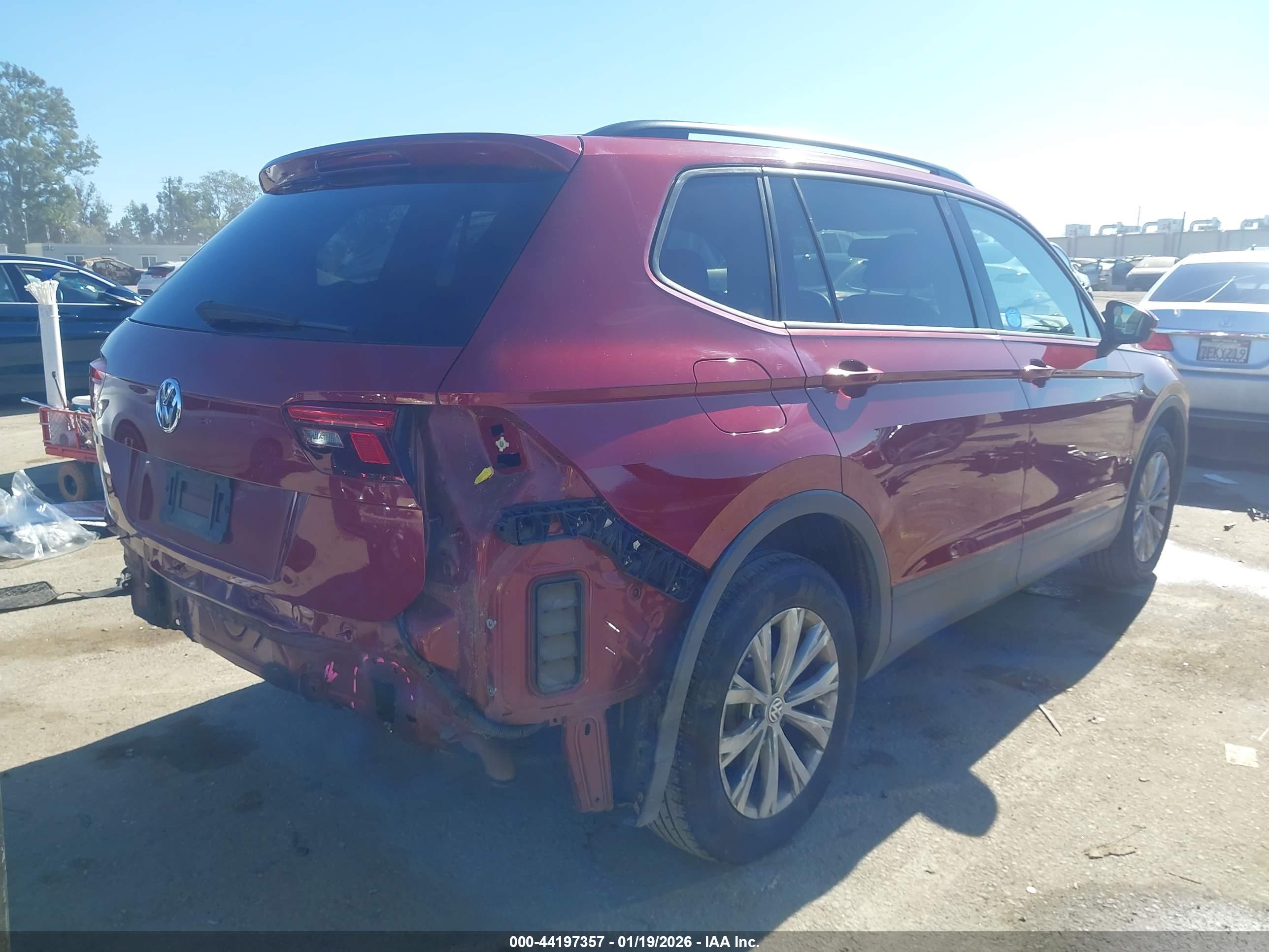 VOLKSWAGEN TIGUAN image 4