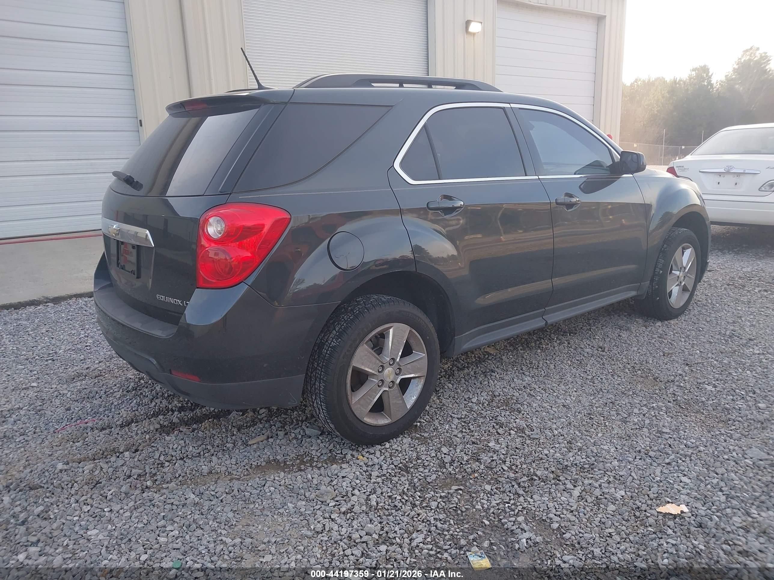 CHEVROLET EQUINOX image 4