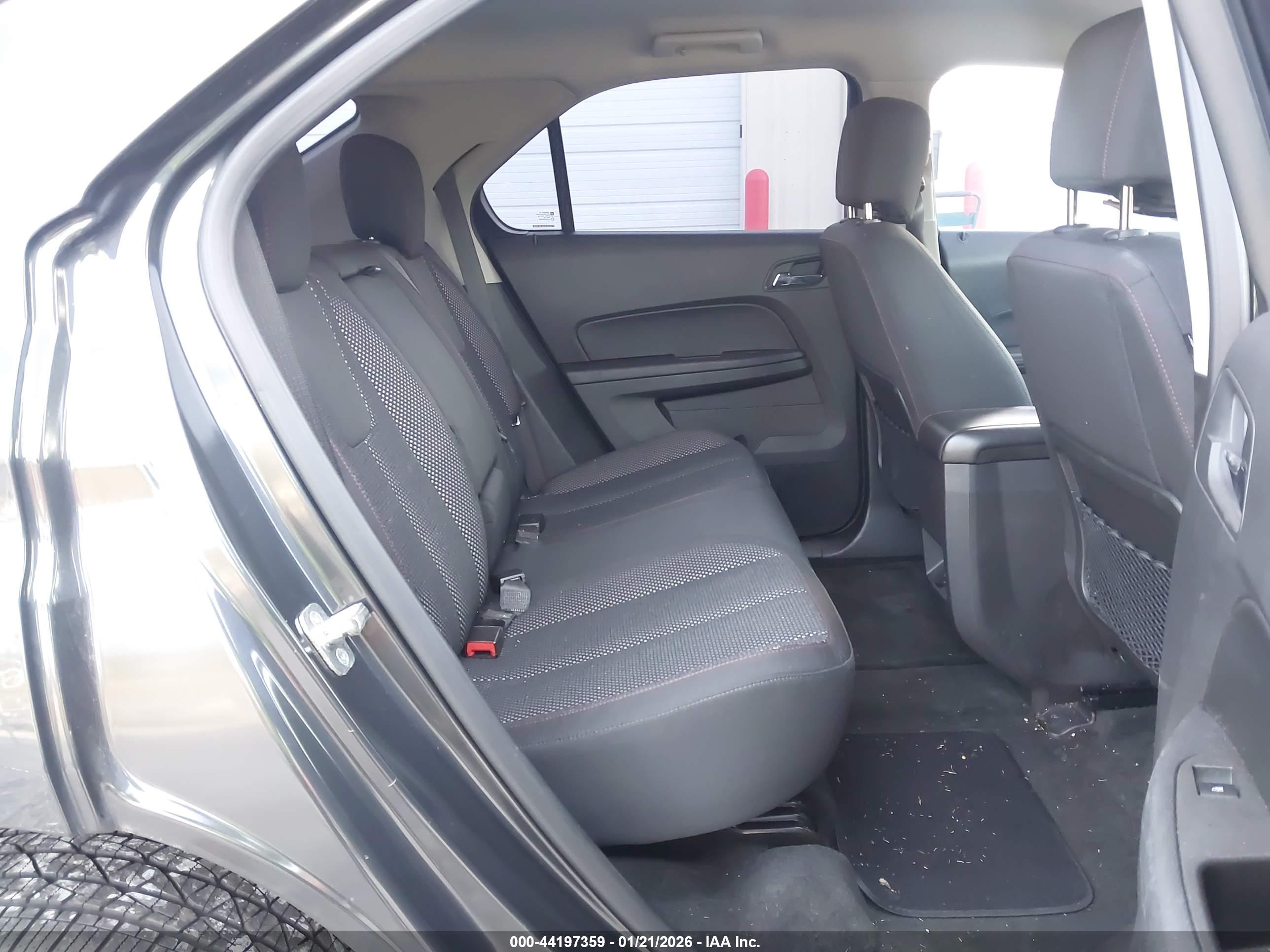 CHEVROLET EQUINOX image 8