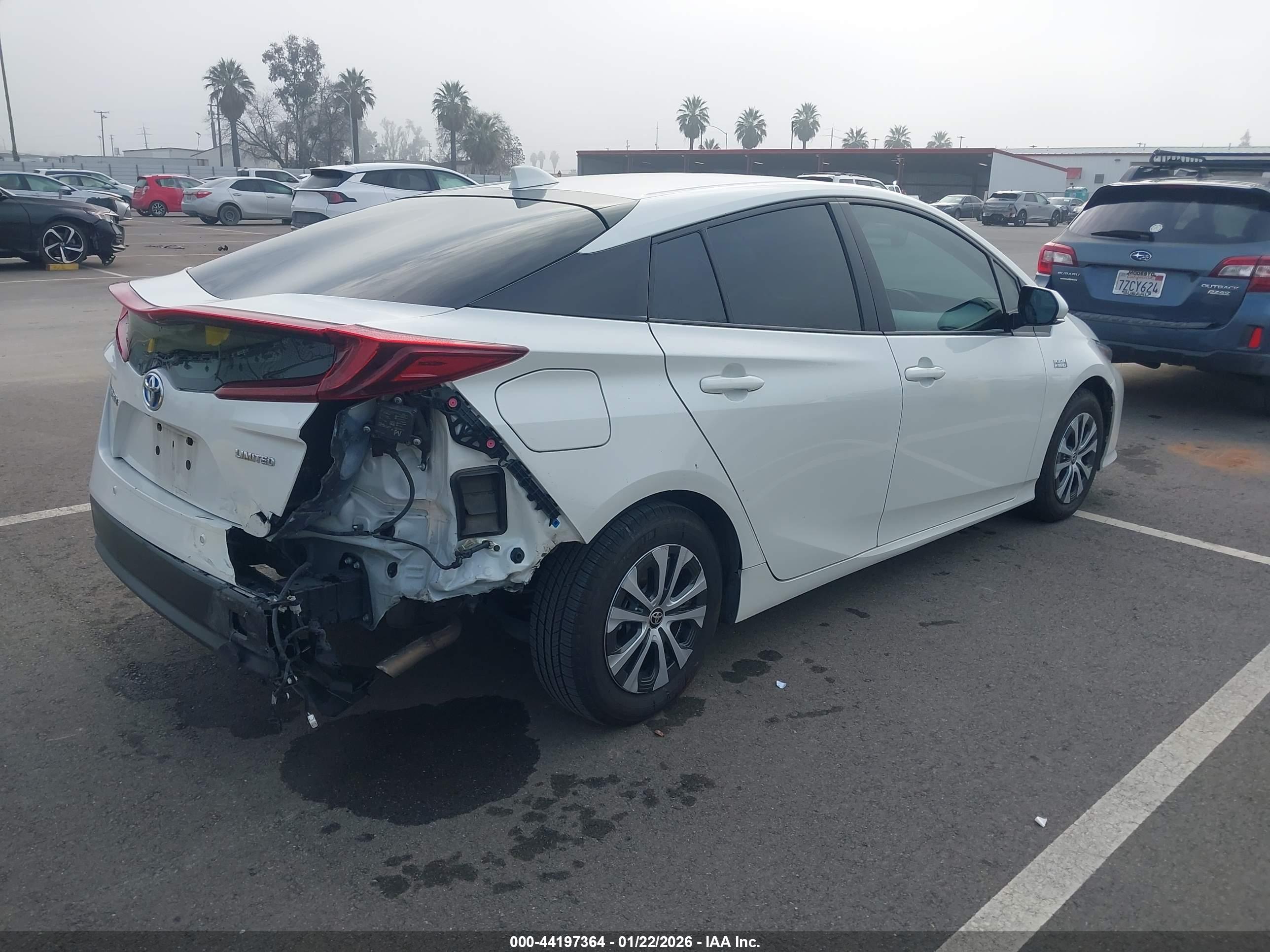 TOYOTA PRIUS image 4
