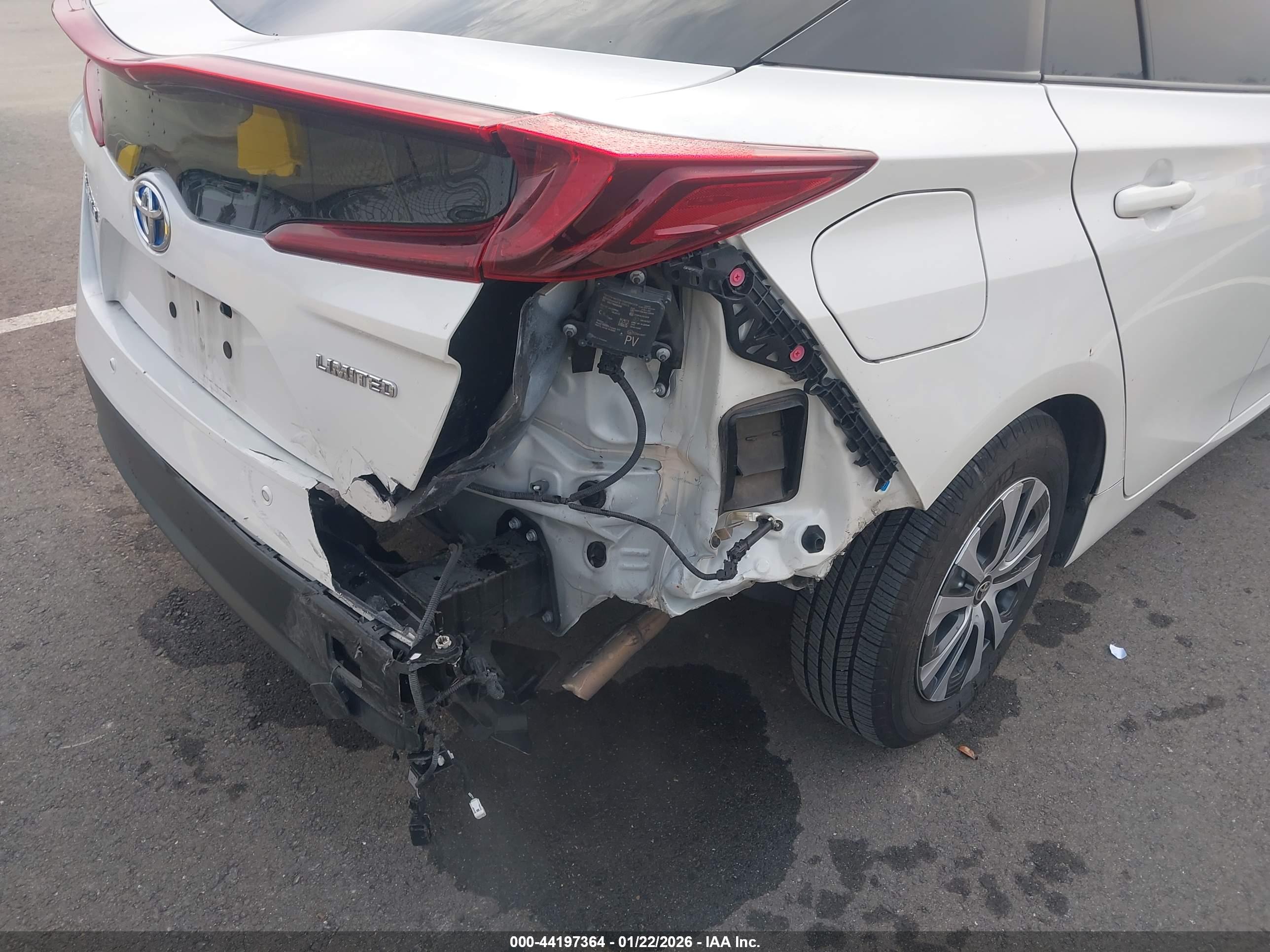 TOYOTA PRIUS image 6
