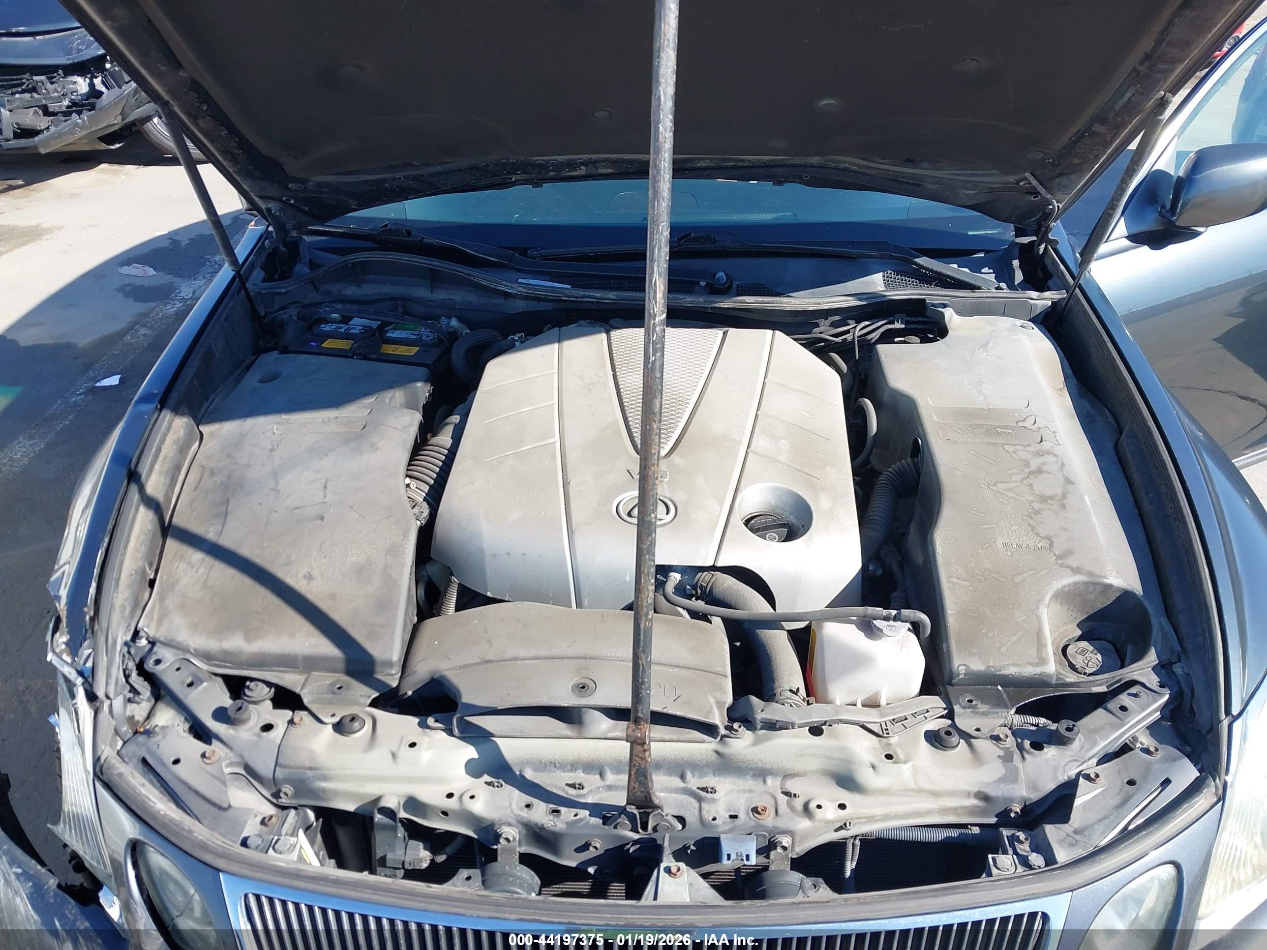 LEXUS GS image 10