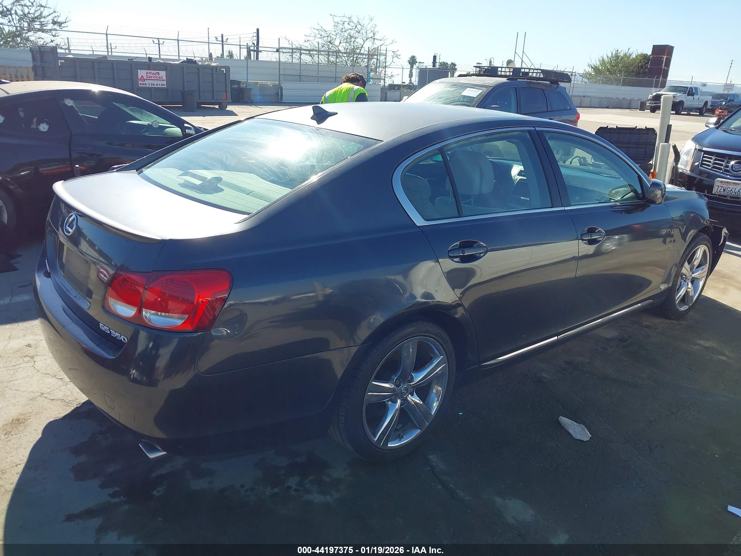LEXUS GS image 4