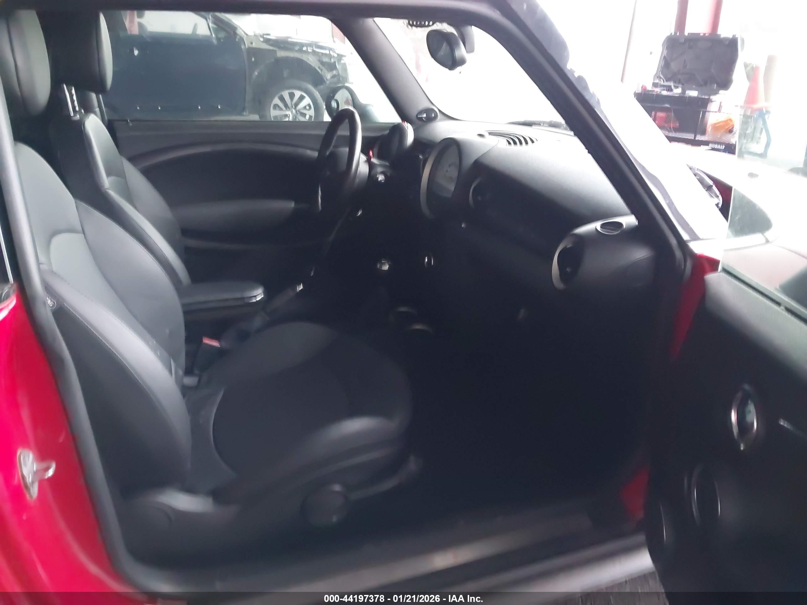 MINI COOPER image 5