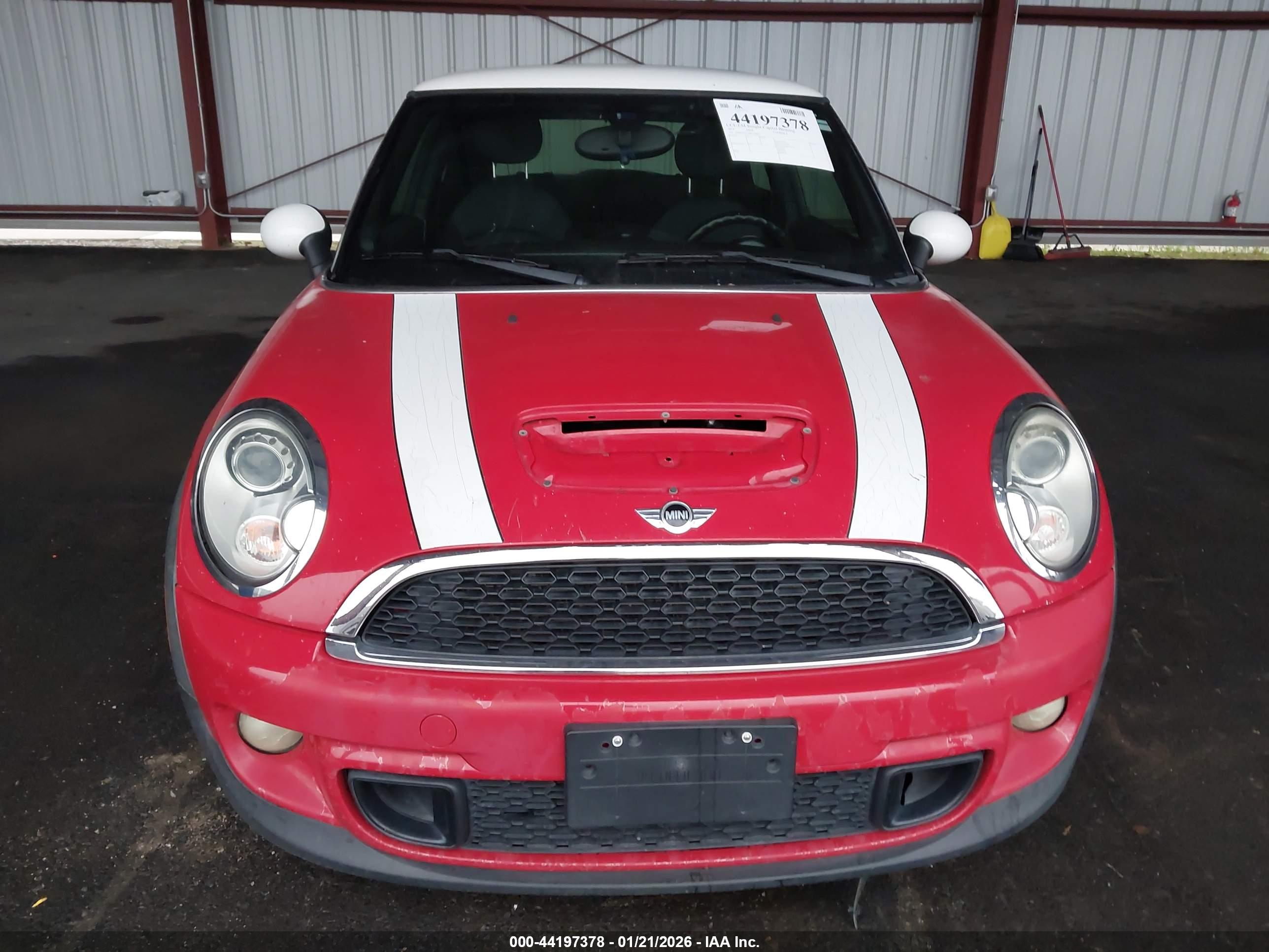MINI COOPER image 6