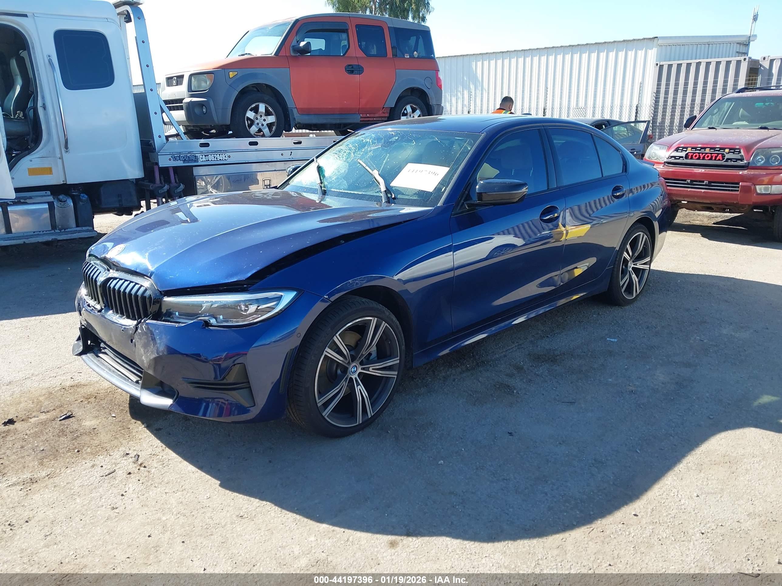 BMW 330I image 2