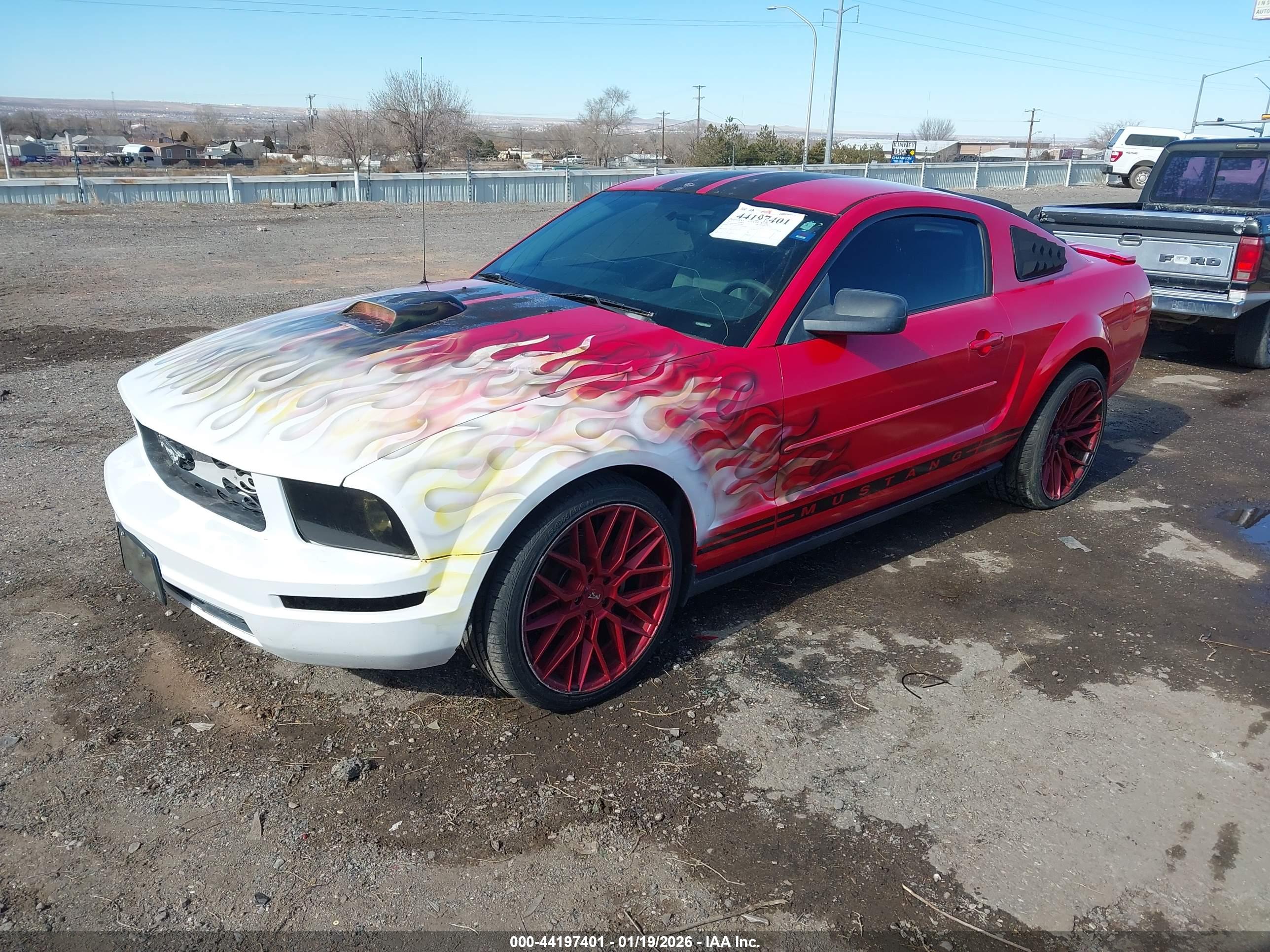 FORD MUSTANG image 2