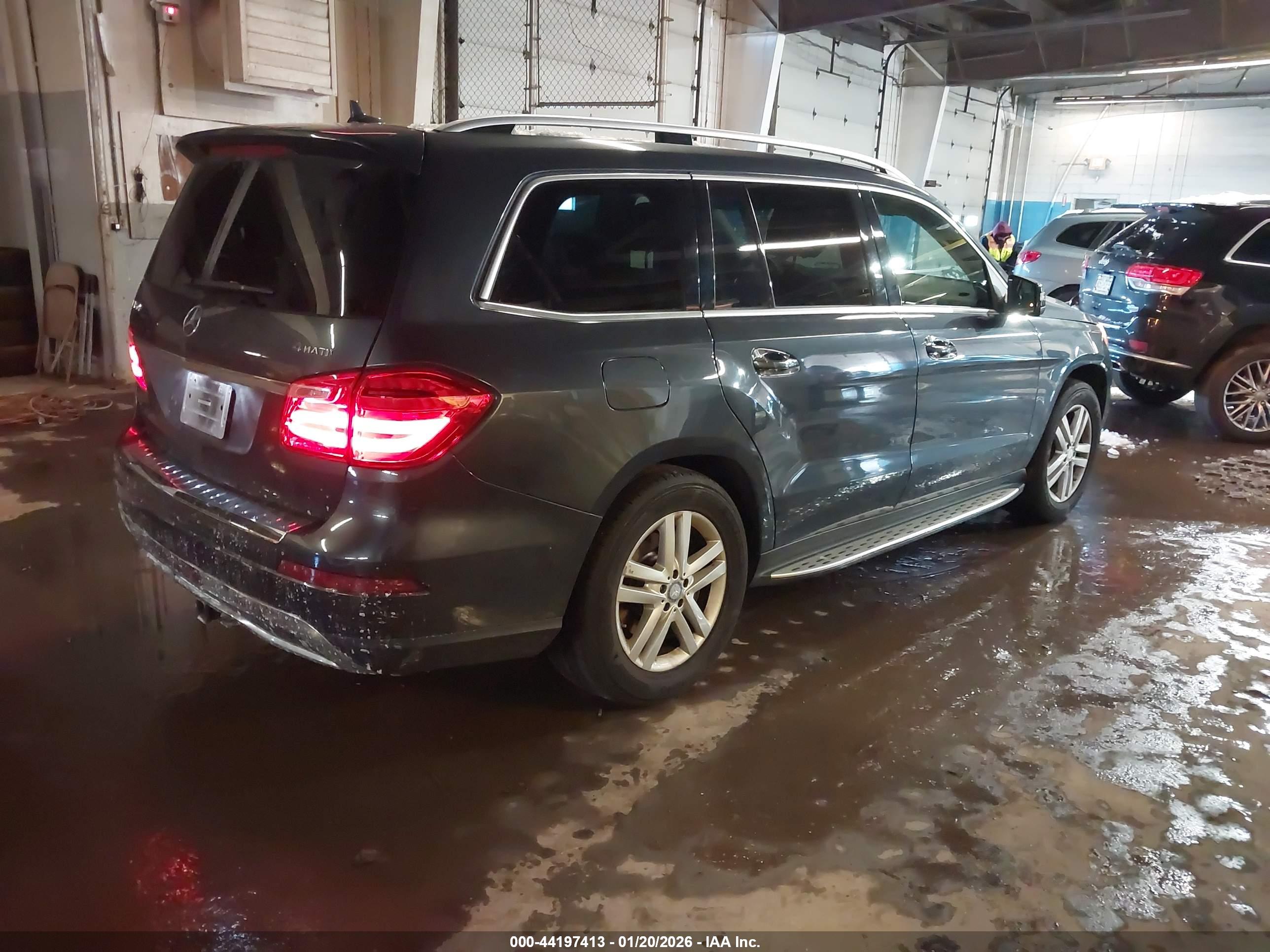 MERCEDES-BENZ GL image 4
