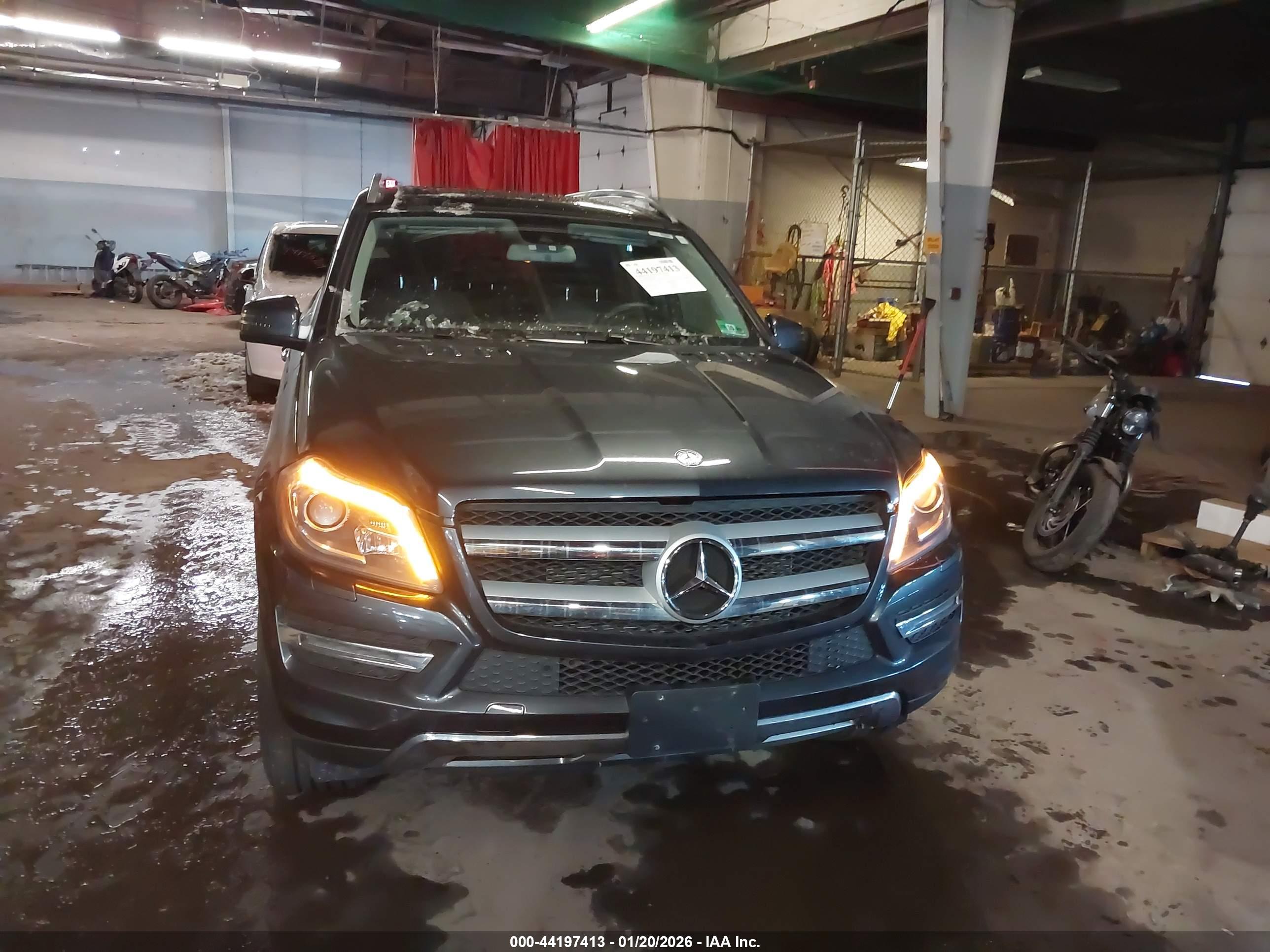 MERCEDES-BENZ GL image 6