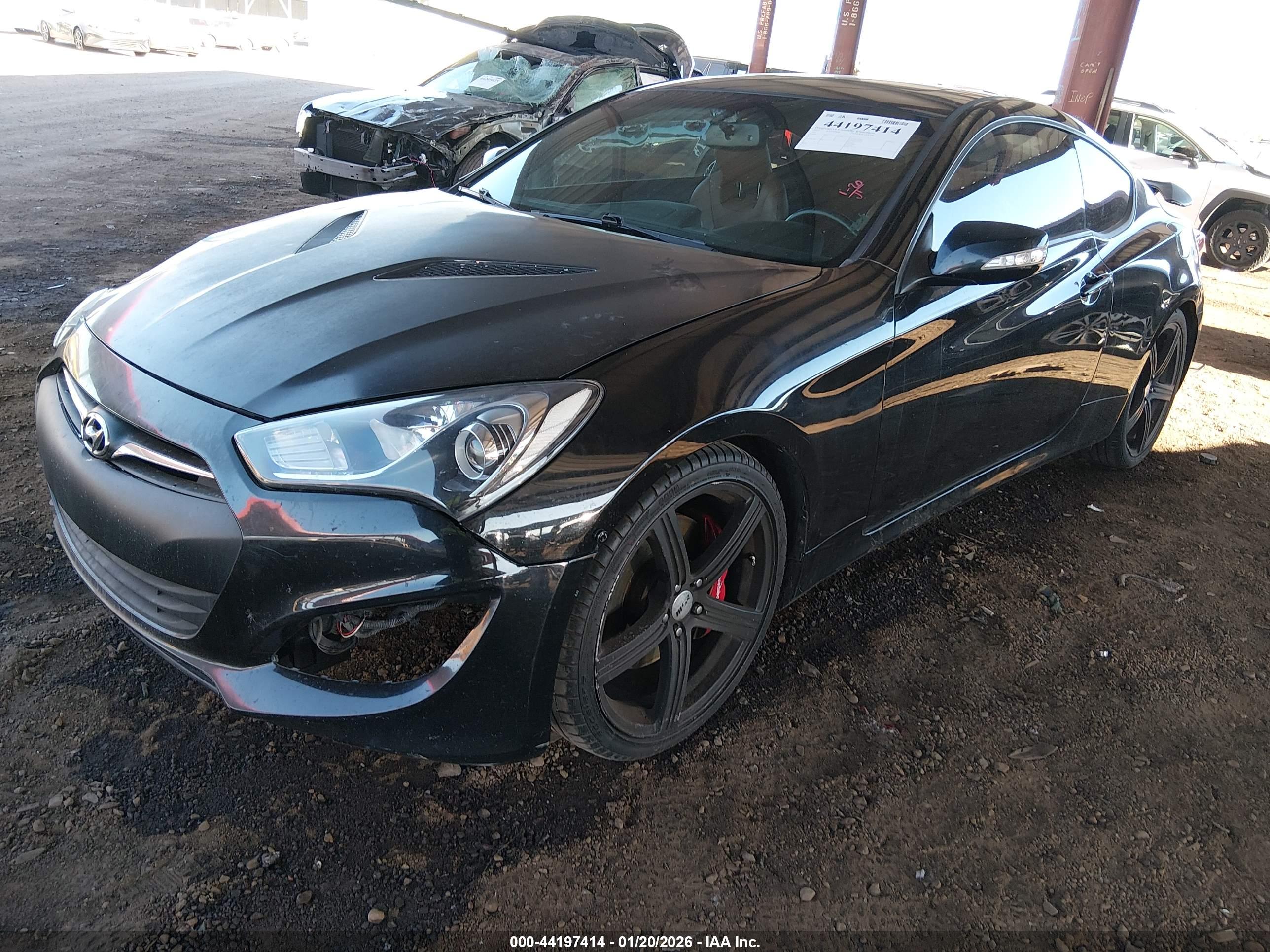 HYUNDAI GENESIS image 2
