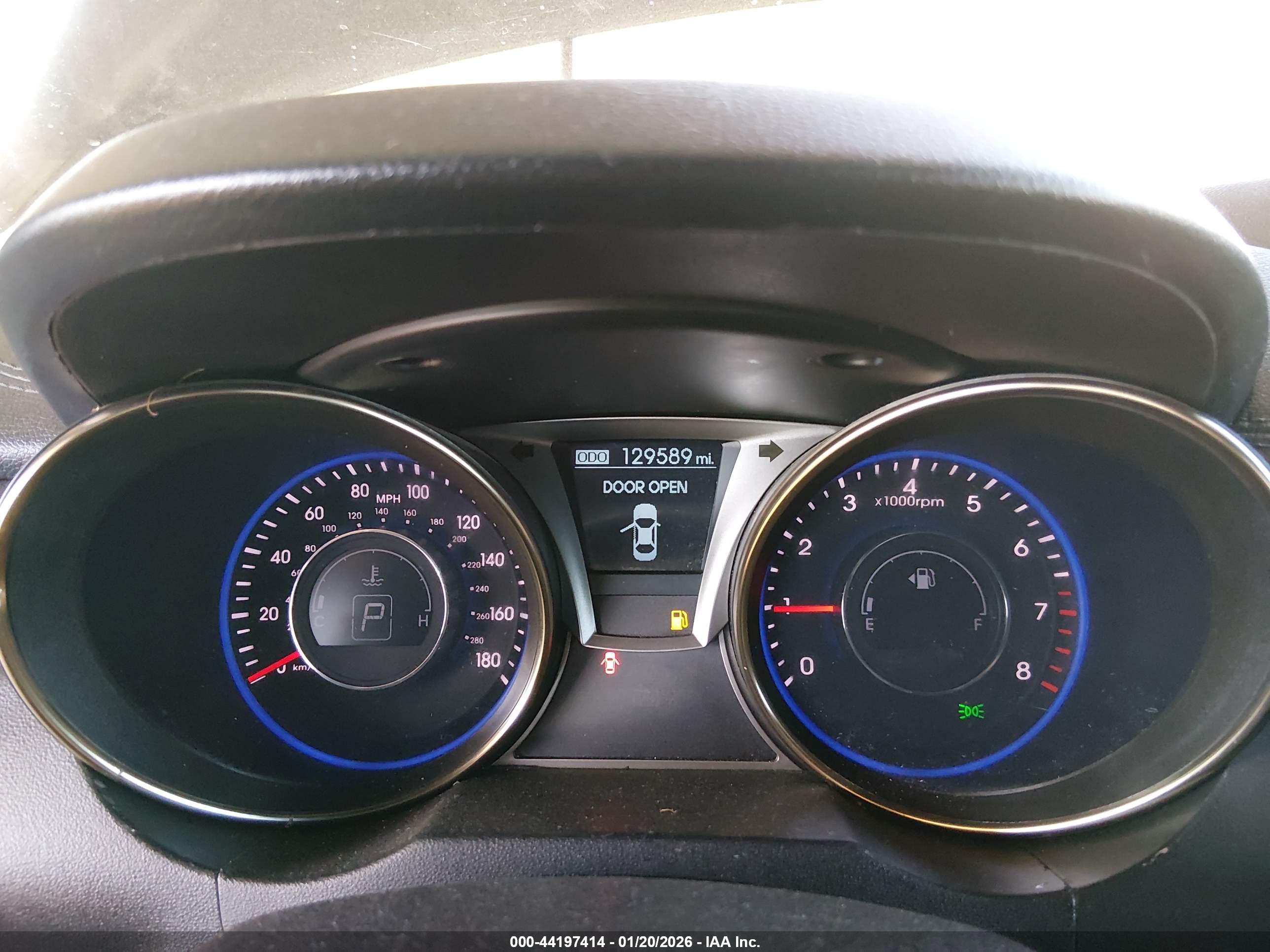 HYUNDAI GENESIS image 7