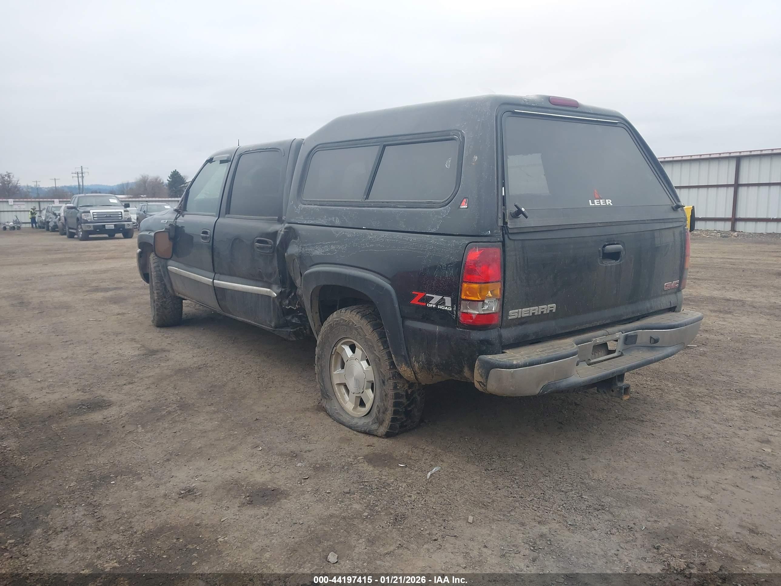 GMC SIERRA image 3