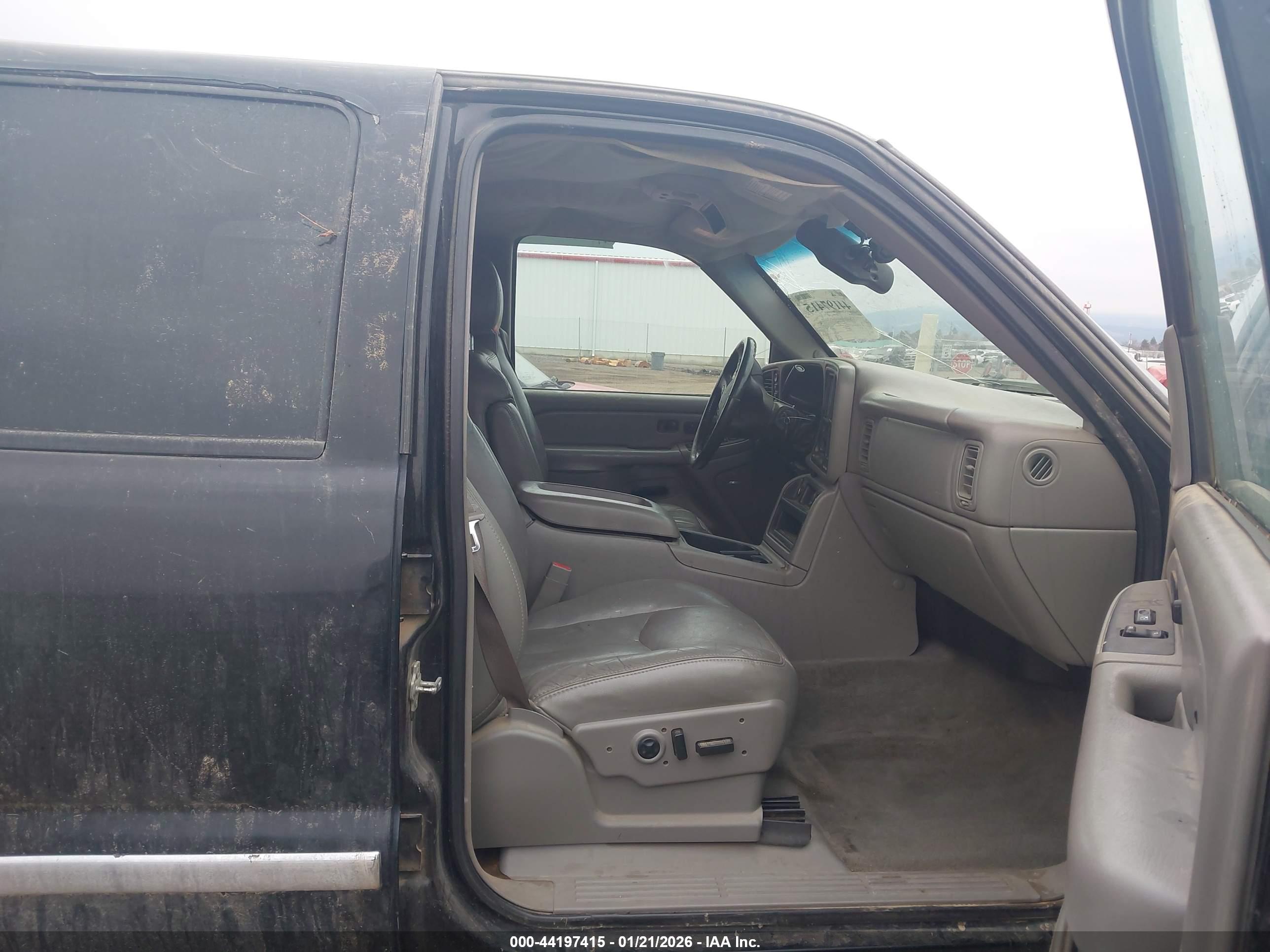 GMC SIERRA image 5