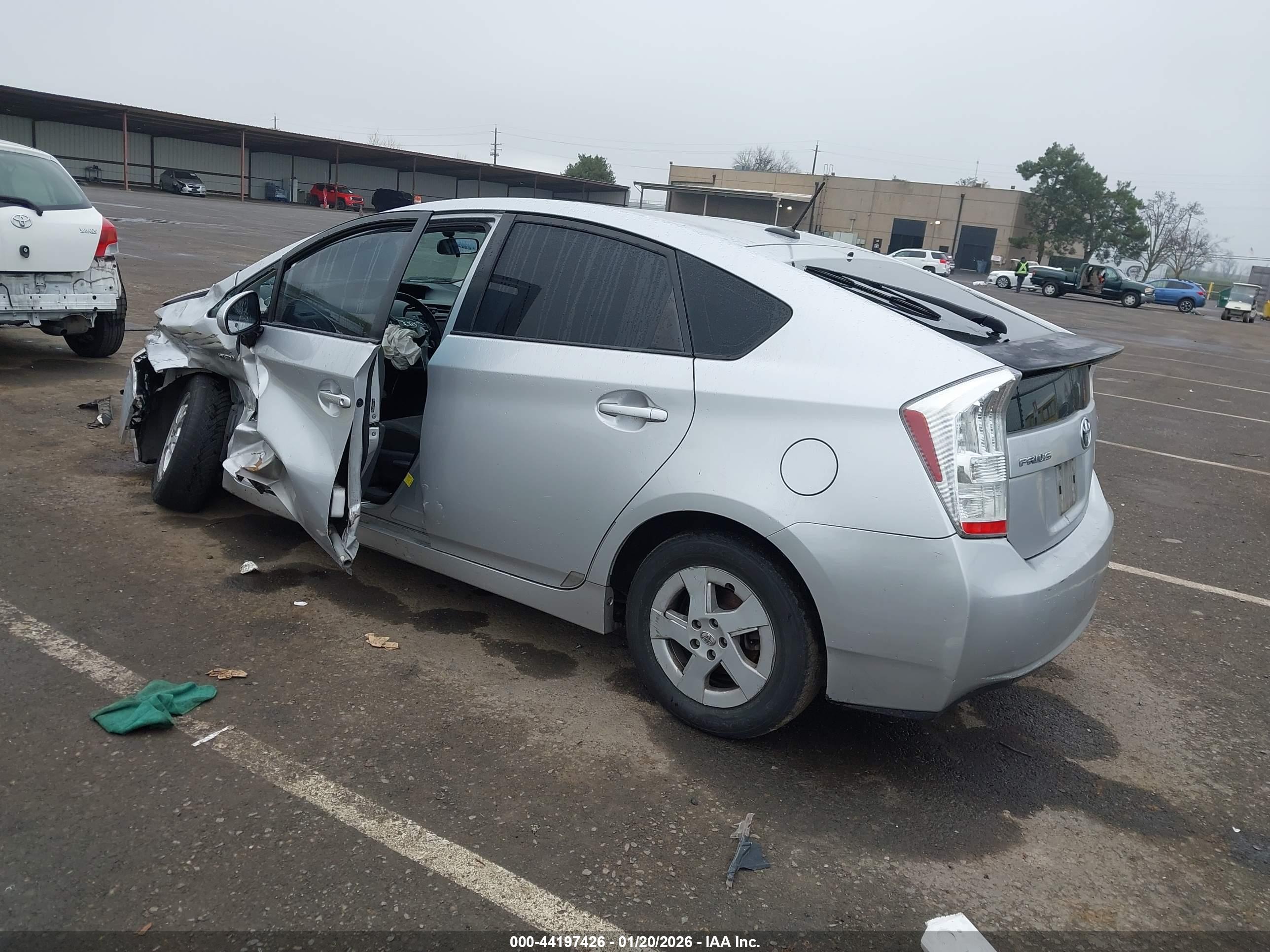 TOYOTA PRIUS image 3