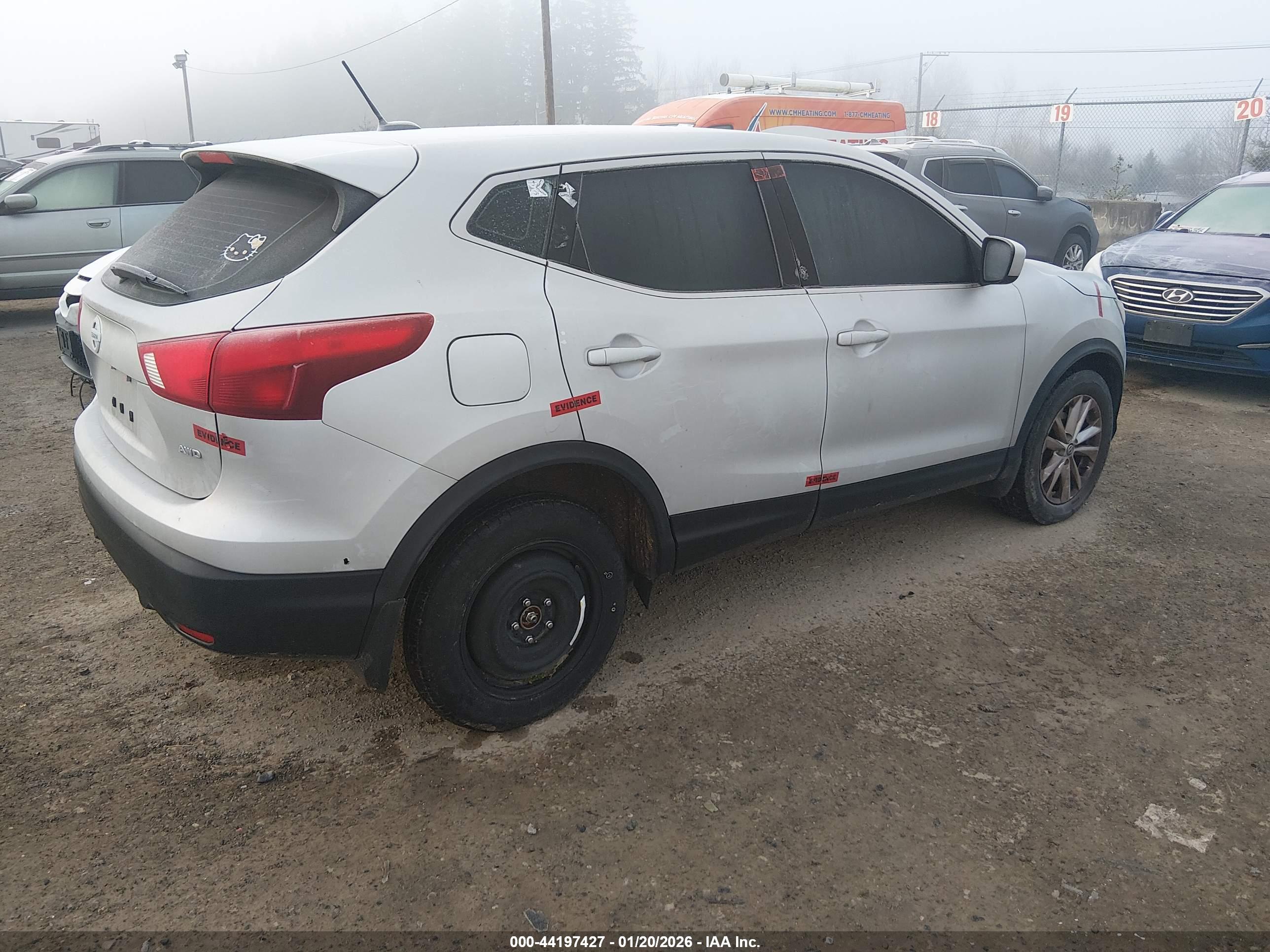 NISSAN ROGUE image 4