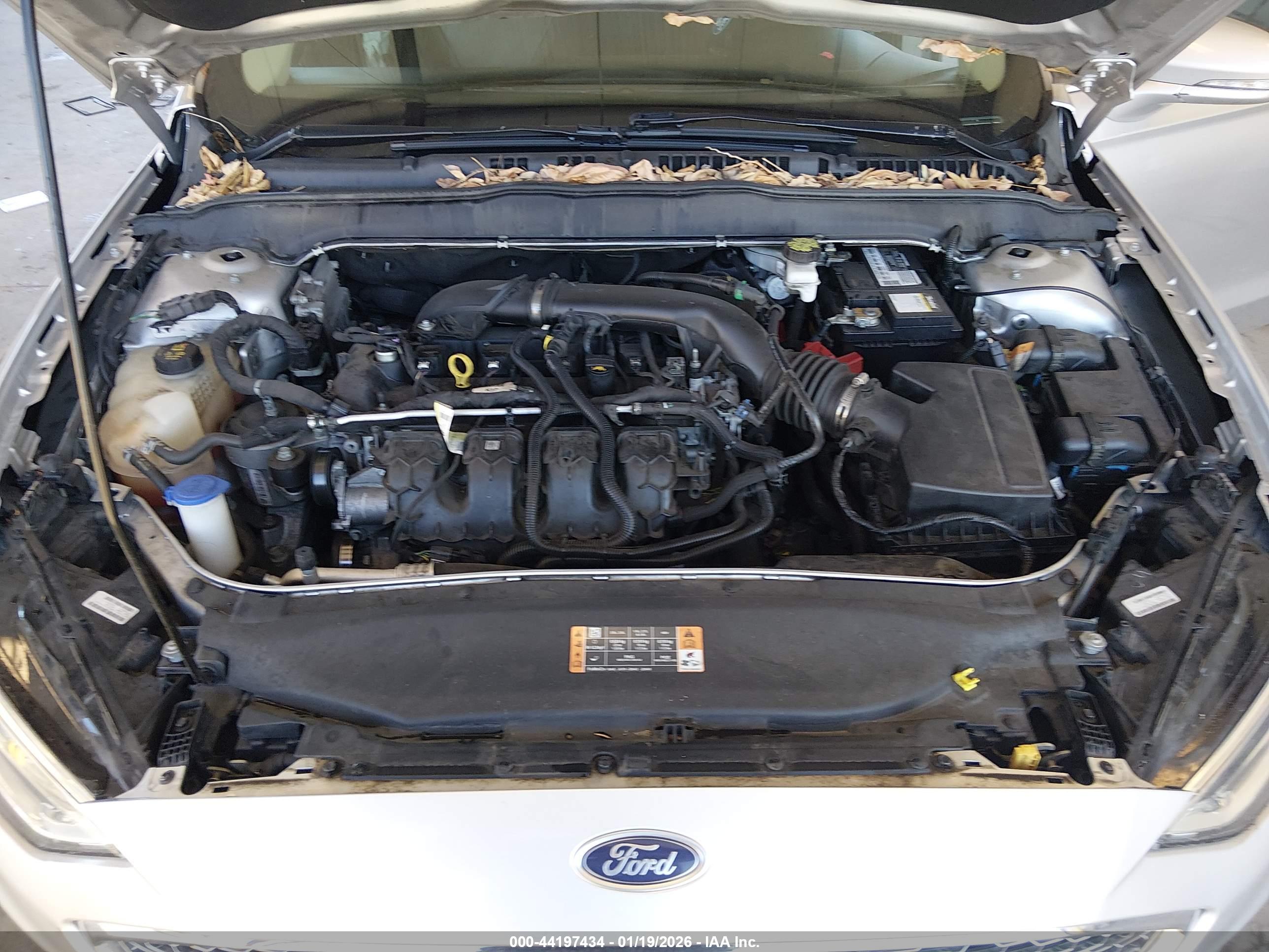 FORD FUSION image 10