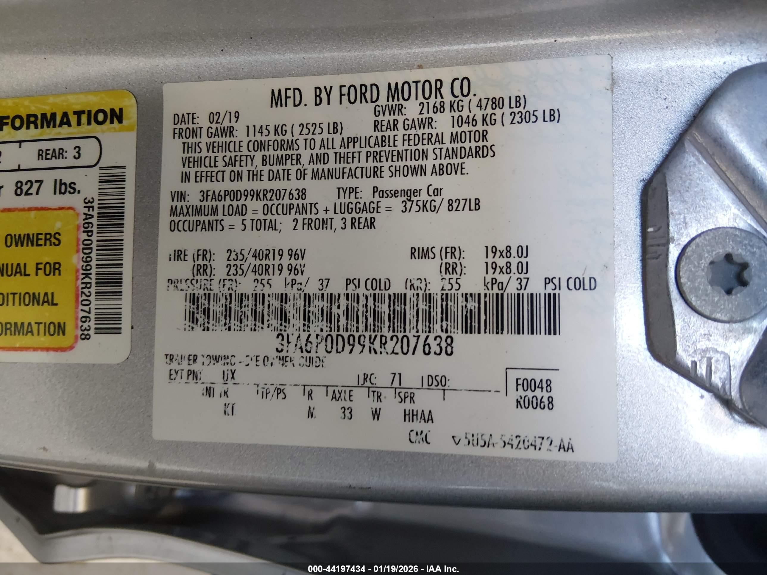 FORD FUSION image 9