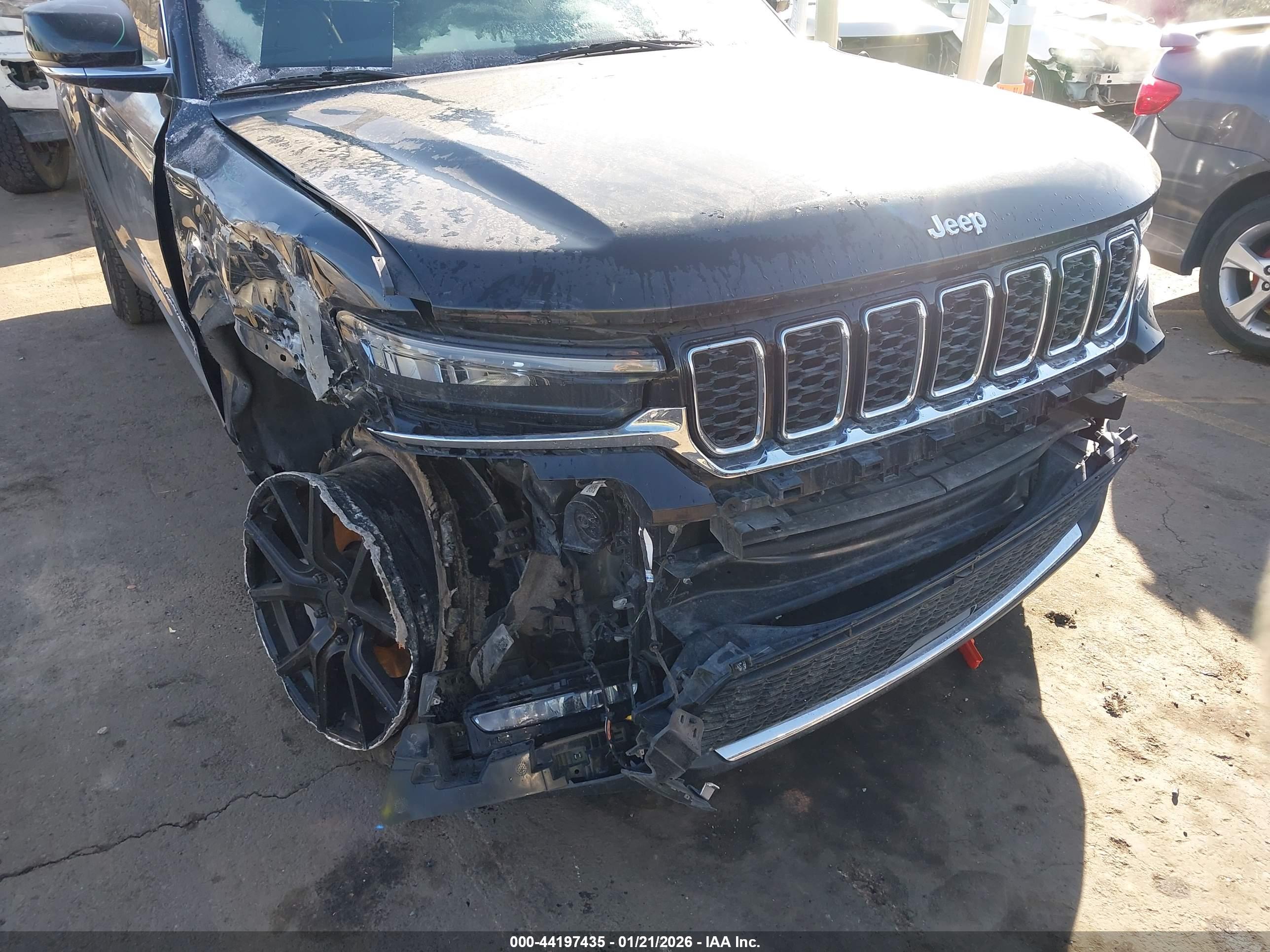 JEEP GRAND image 6