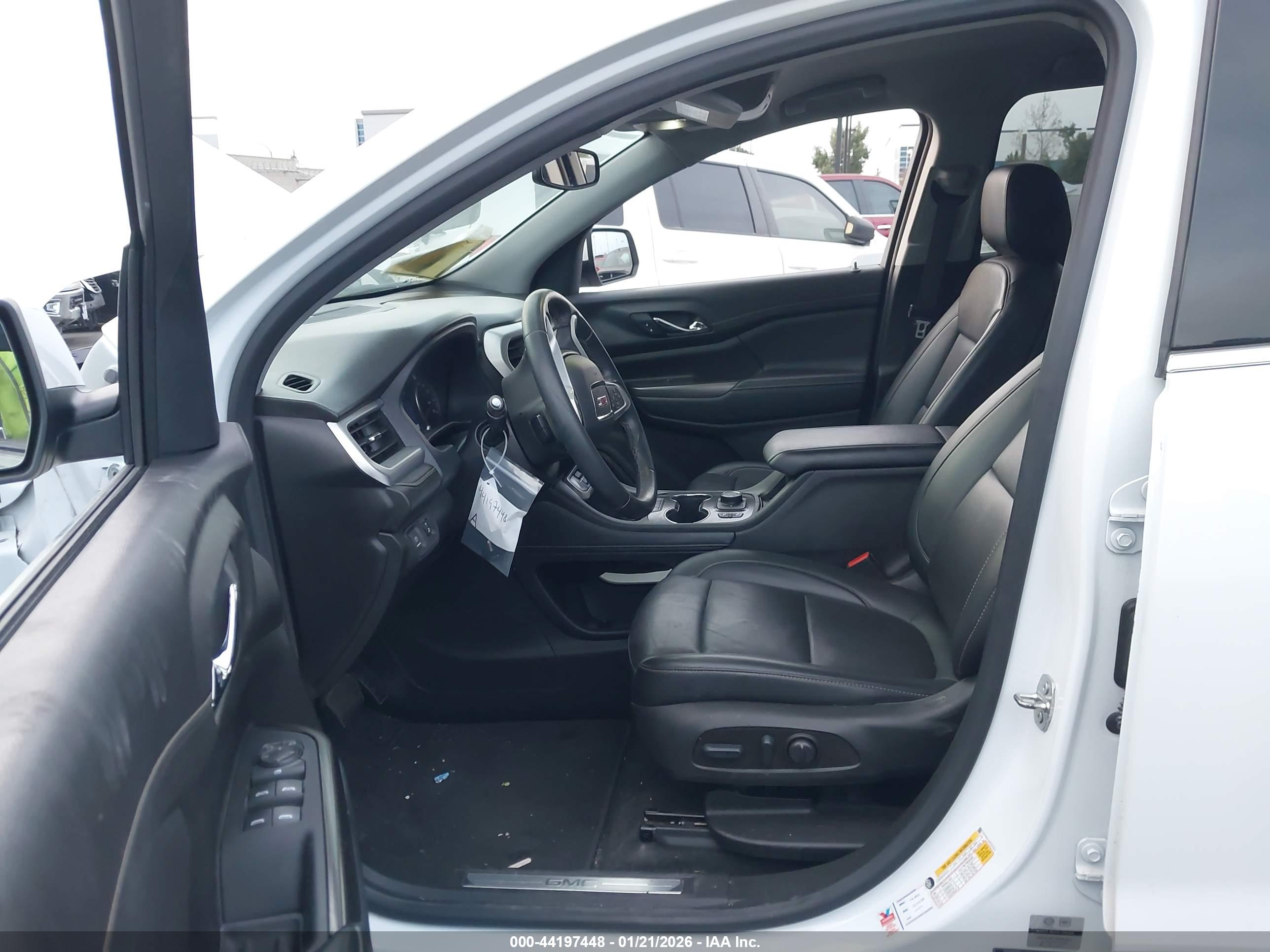 GMC ACADIA image 5