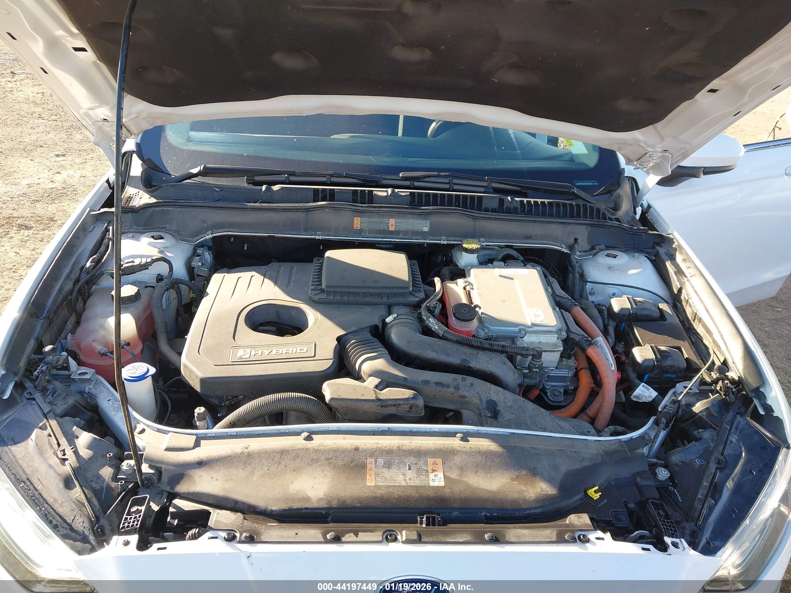 FORD FUSION image 10