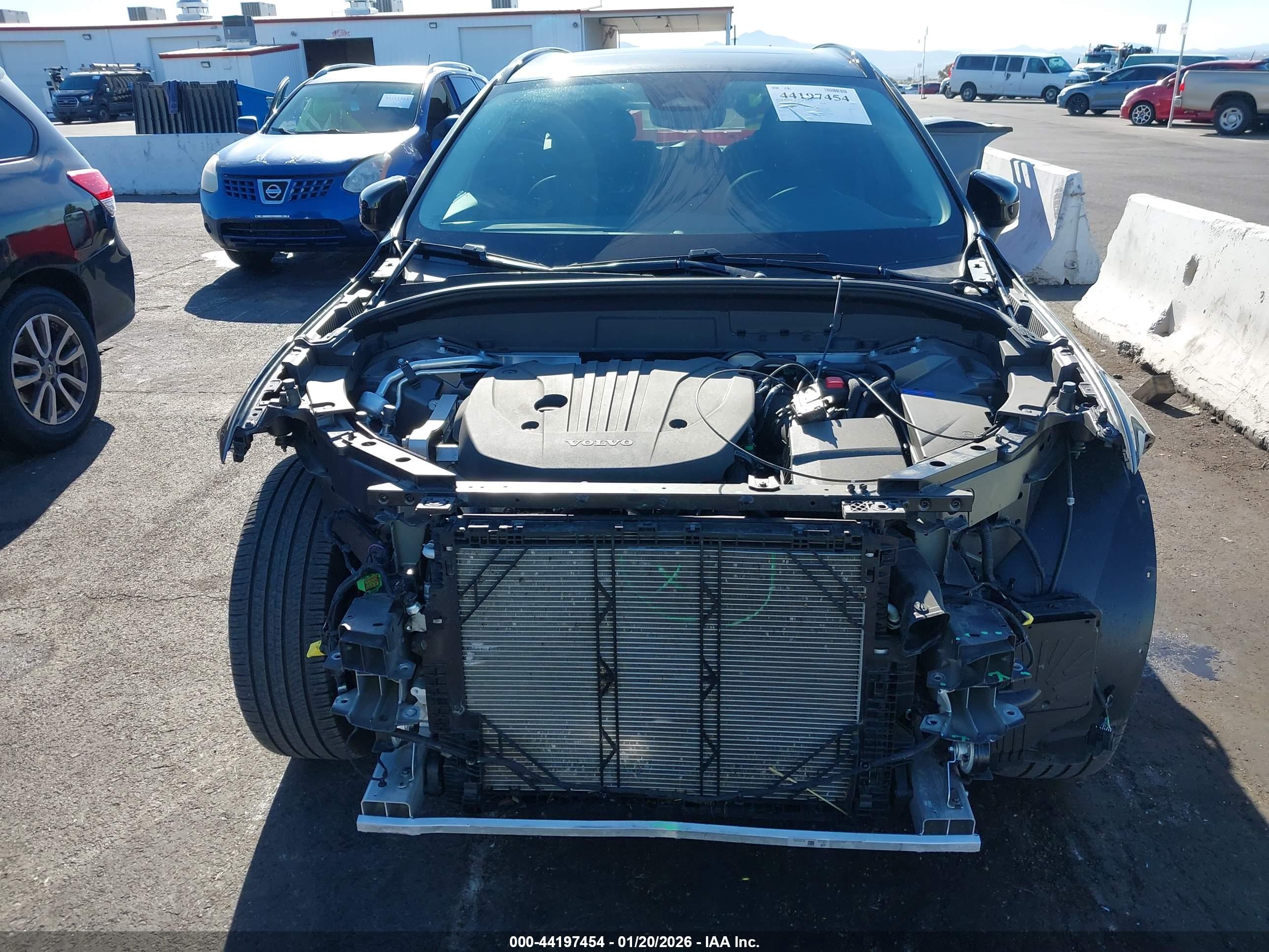 VOLVO XC60 image 6