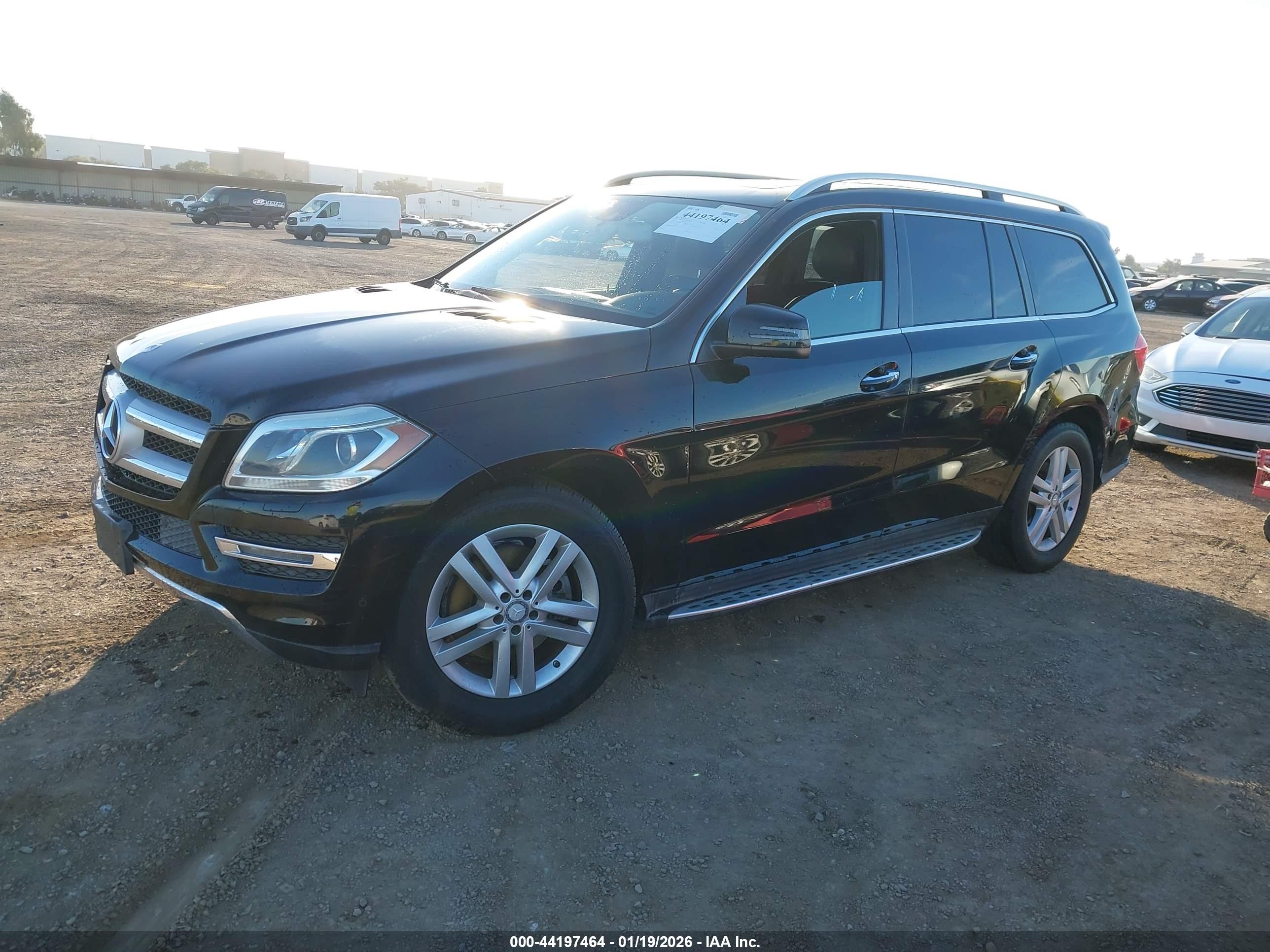 MERCEDES-BENZ GL image 2