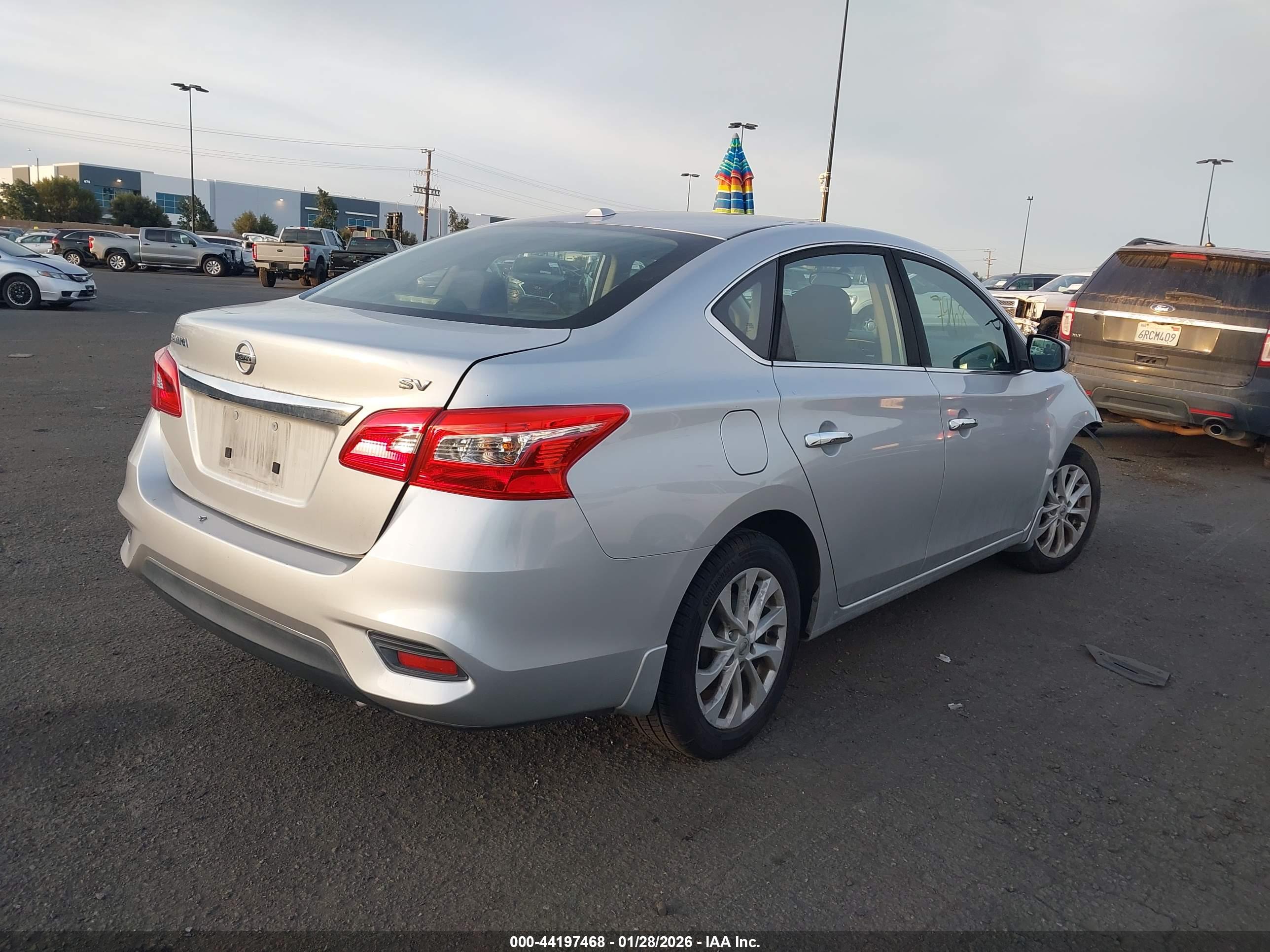 NISSAN SENTRA image 4
