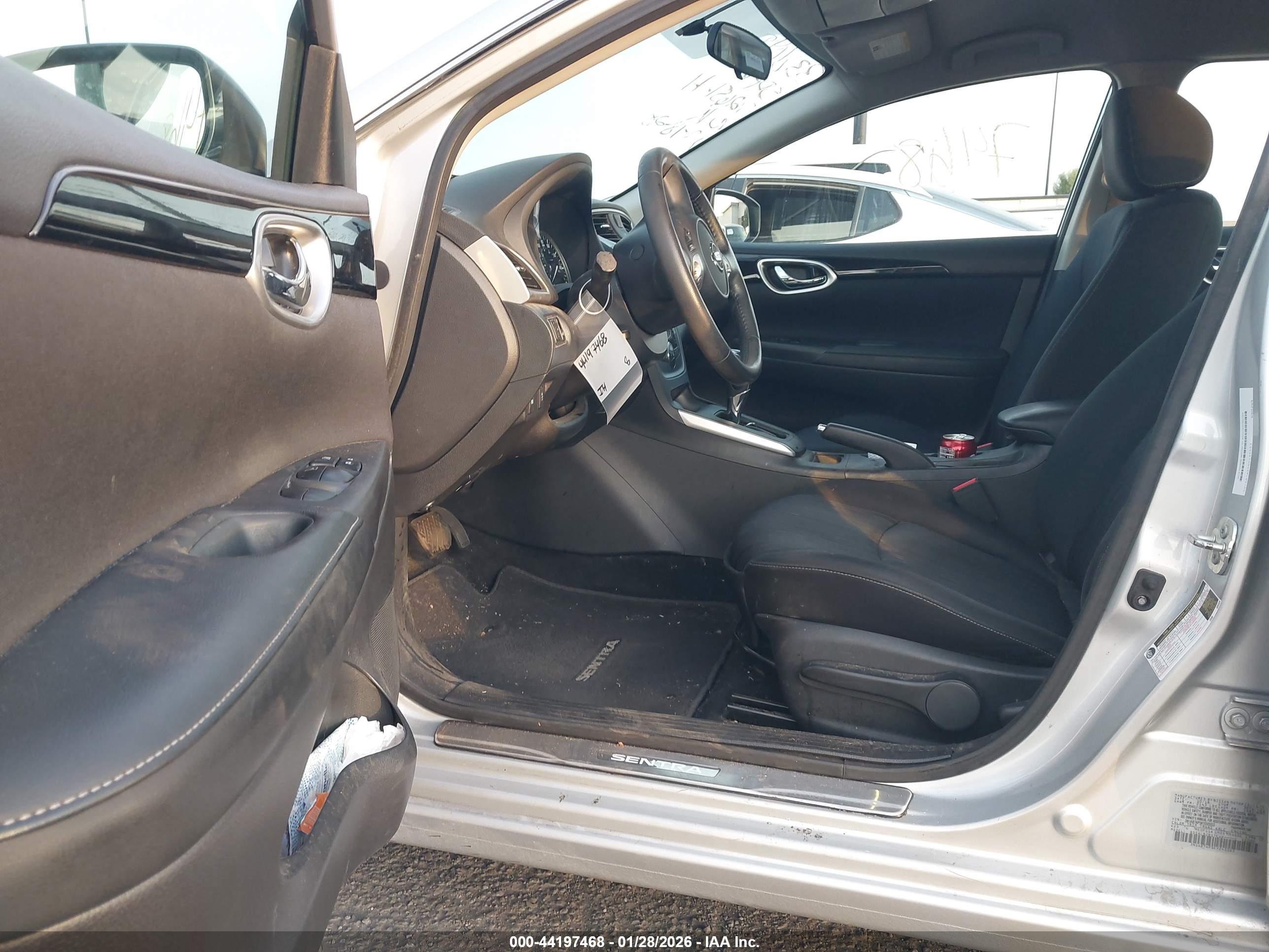 NISSAN SENTRA image 5