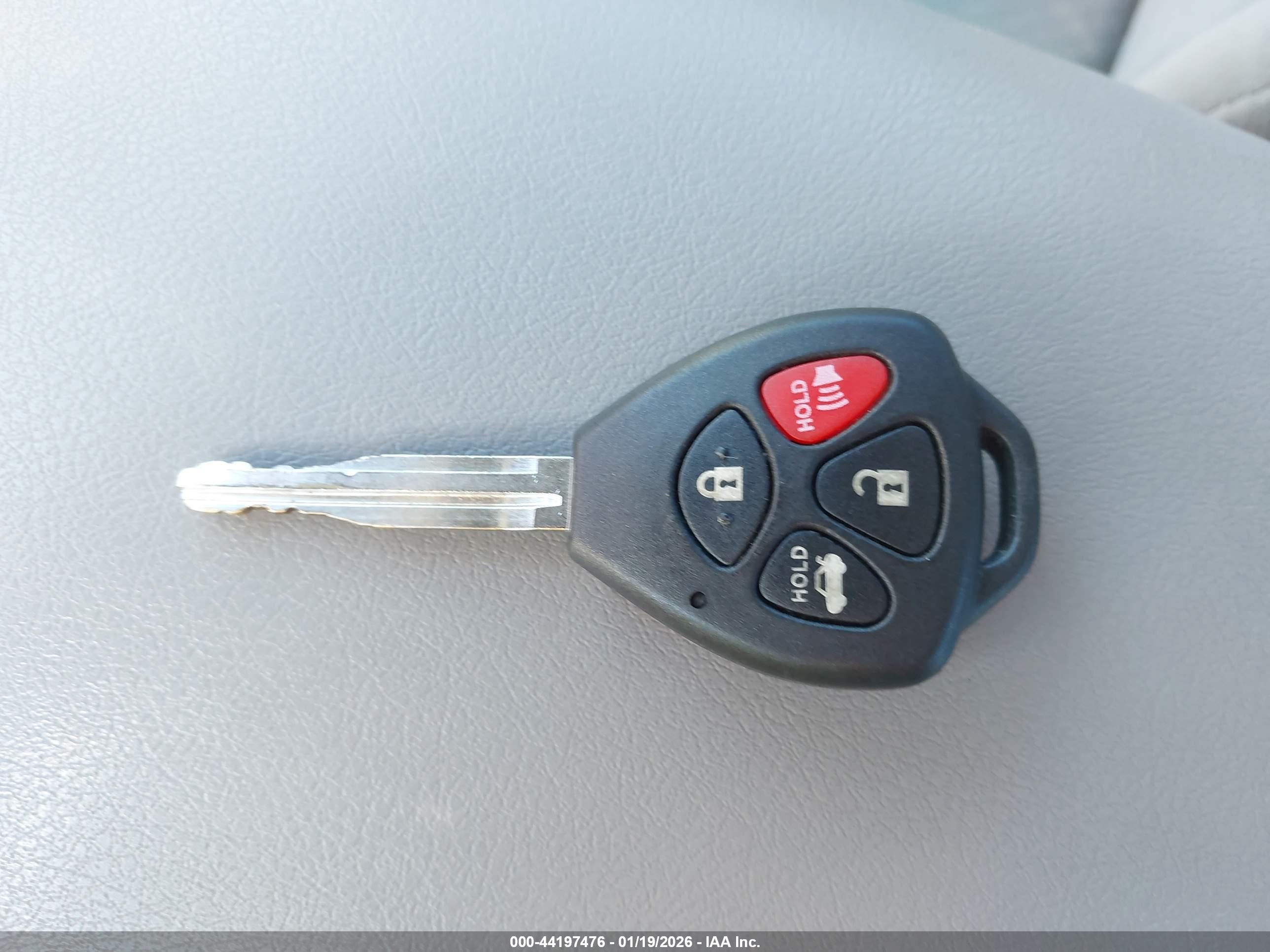 TOYOTA CAMRY image 11