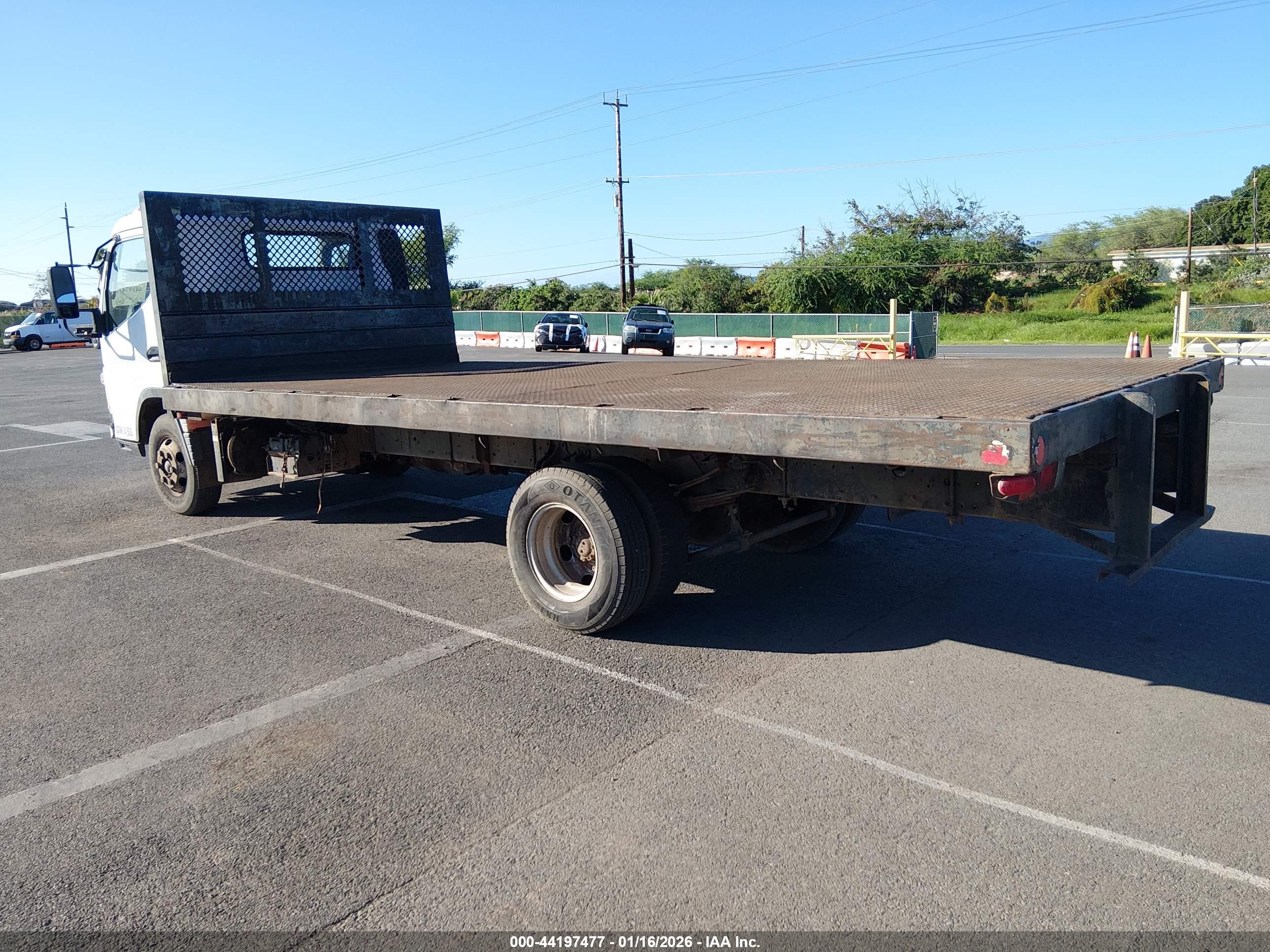 MITSUBISHI FUSO image 3
