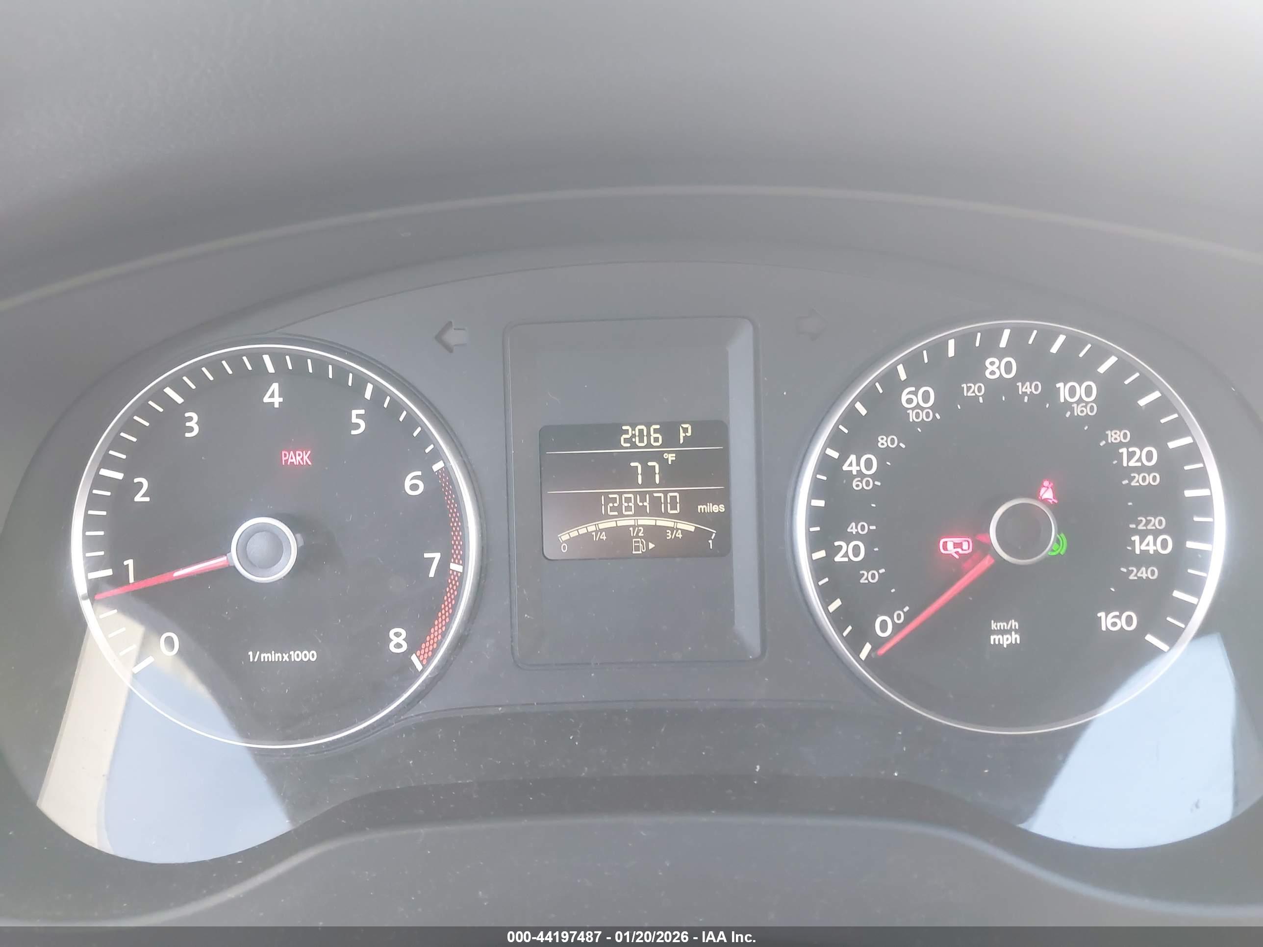 VOLKSWAGEN JETTA image 7