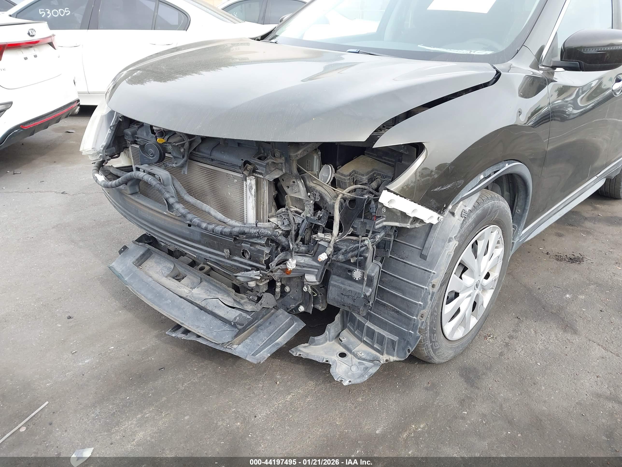 NISSAN ROGUE image 6