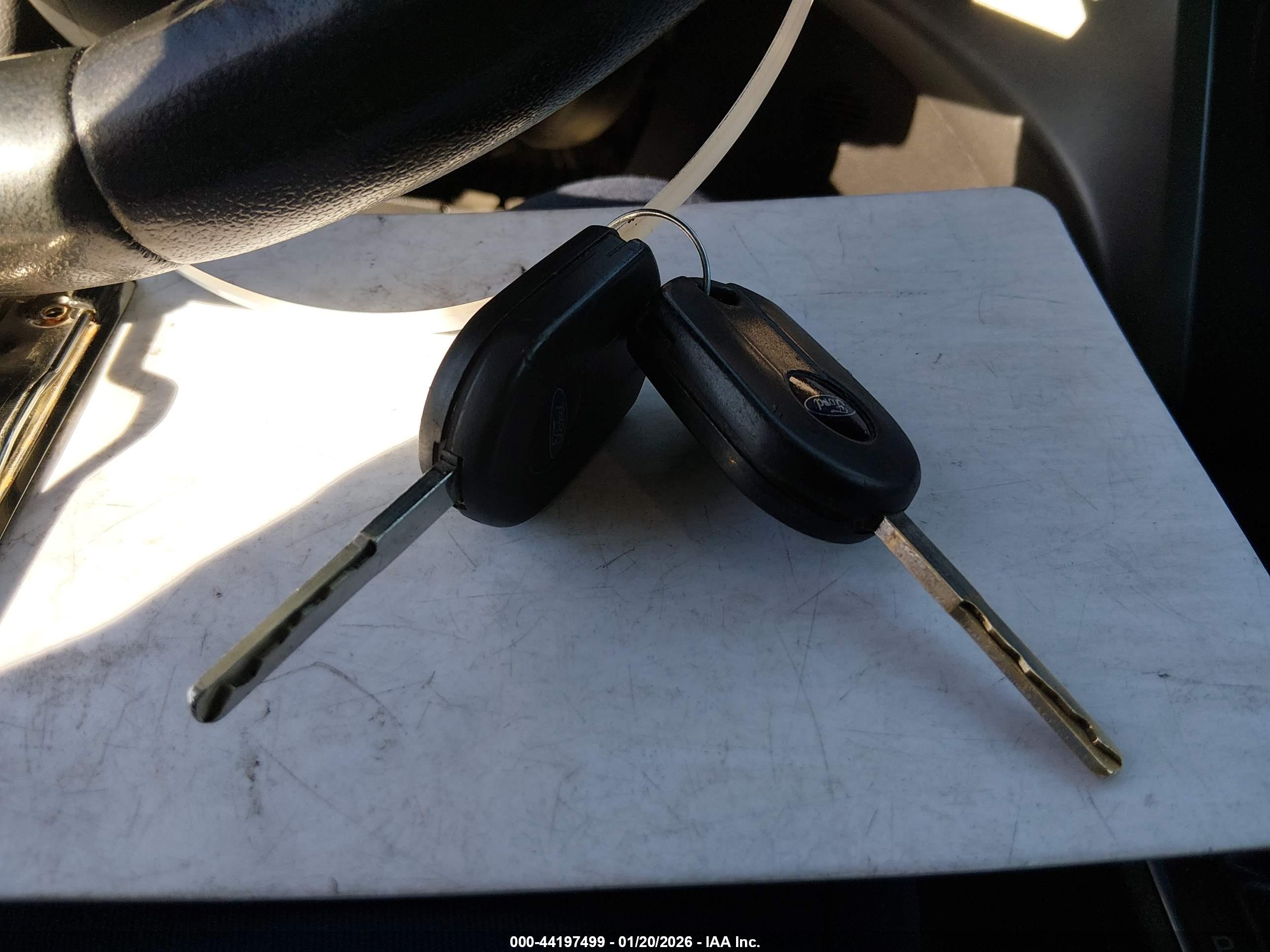 FORD ESCAPE image 11
