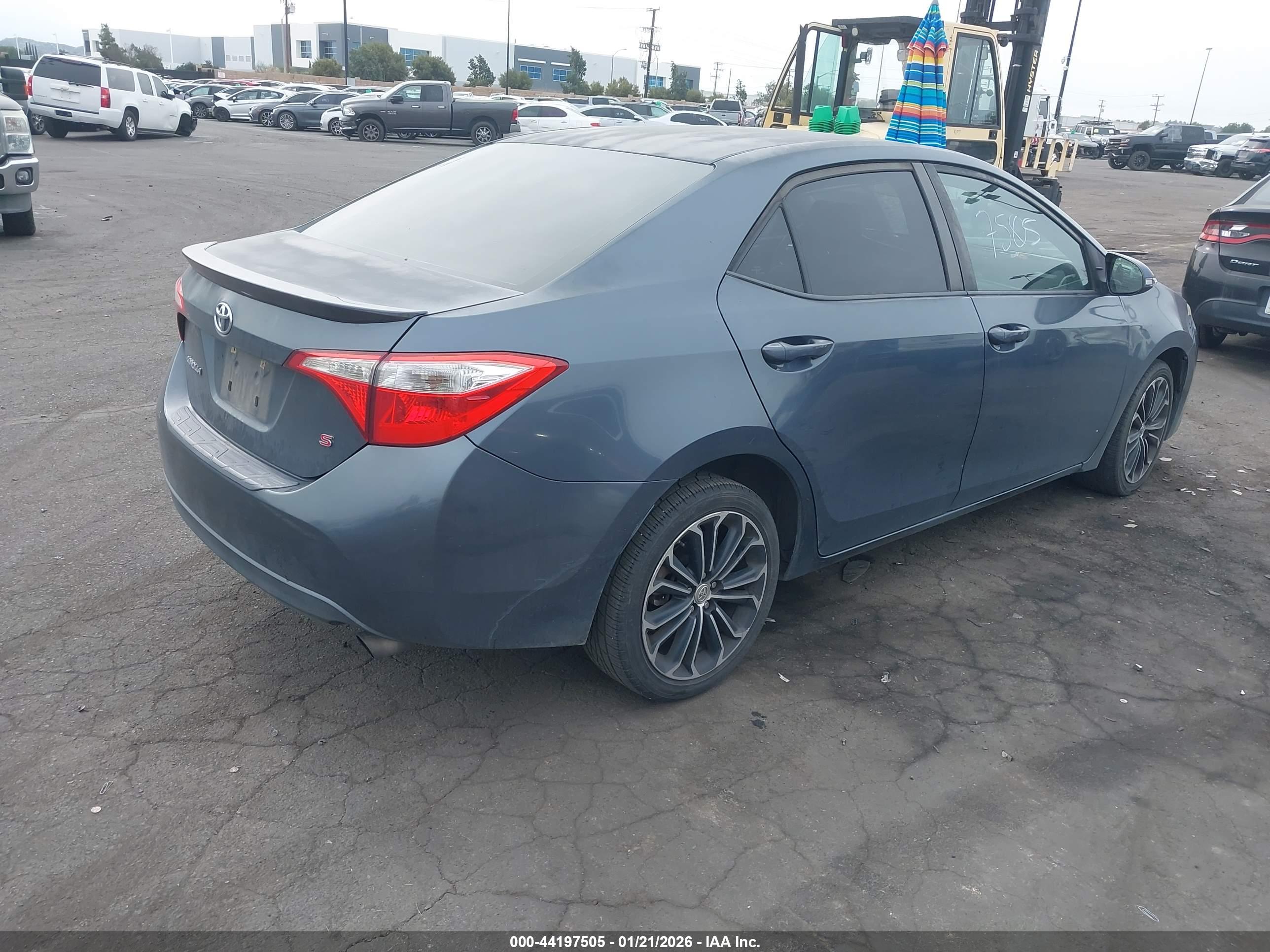 TOYOTA COROLLA image 4